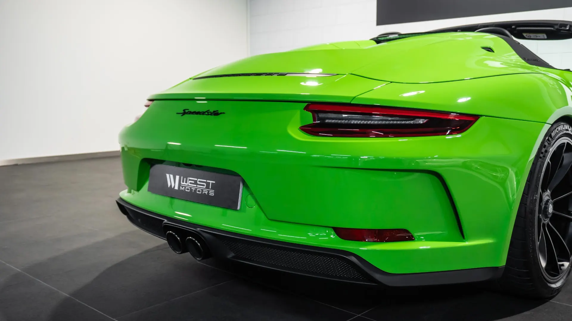 Porsche 911 — photo 7