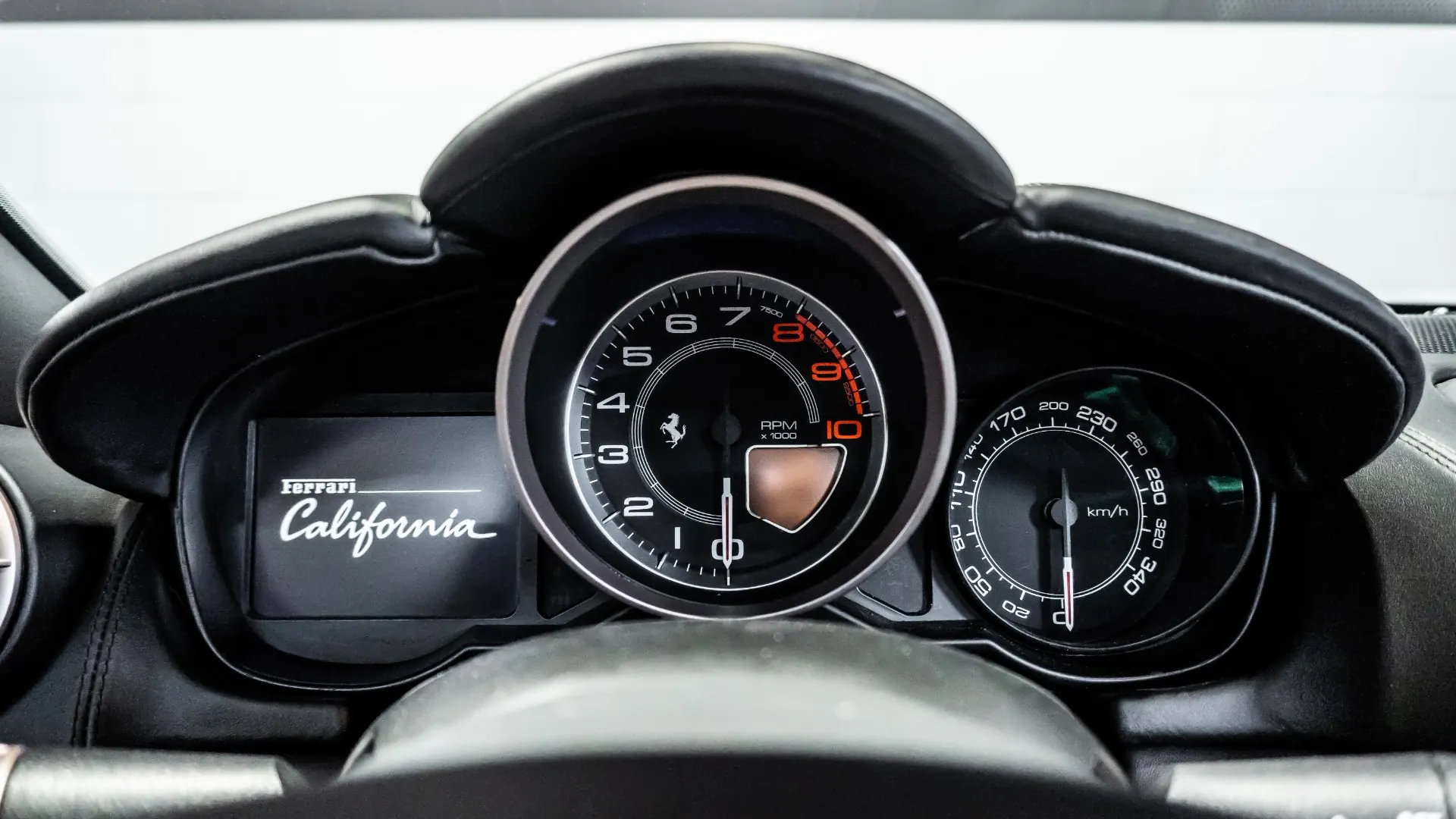 Ferrari California — photo 24