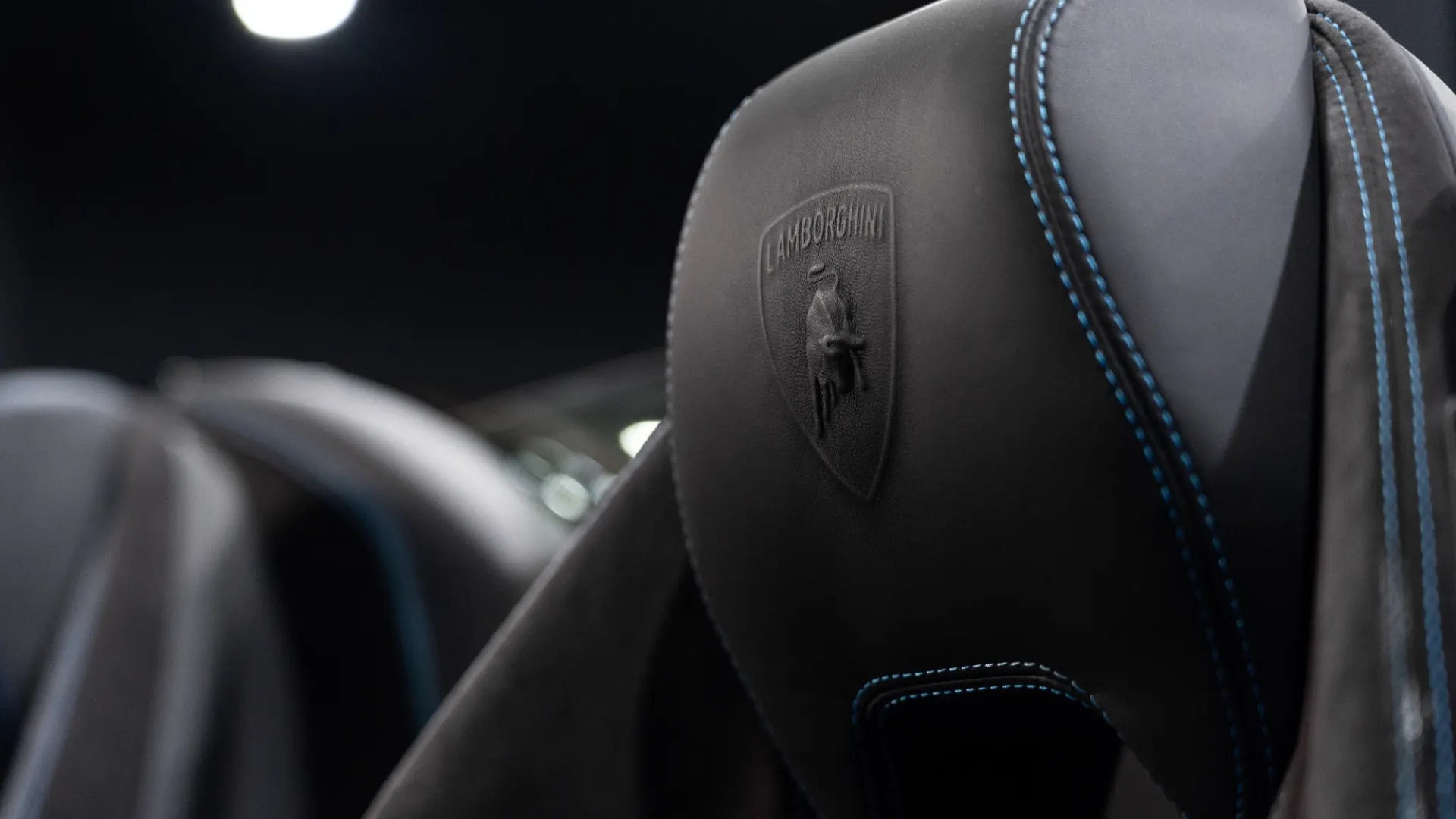 Lamborghini Huracan — photo 13