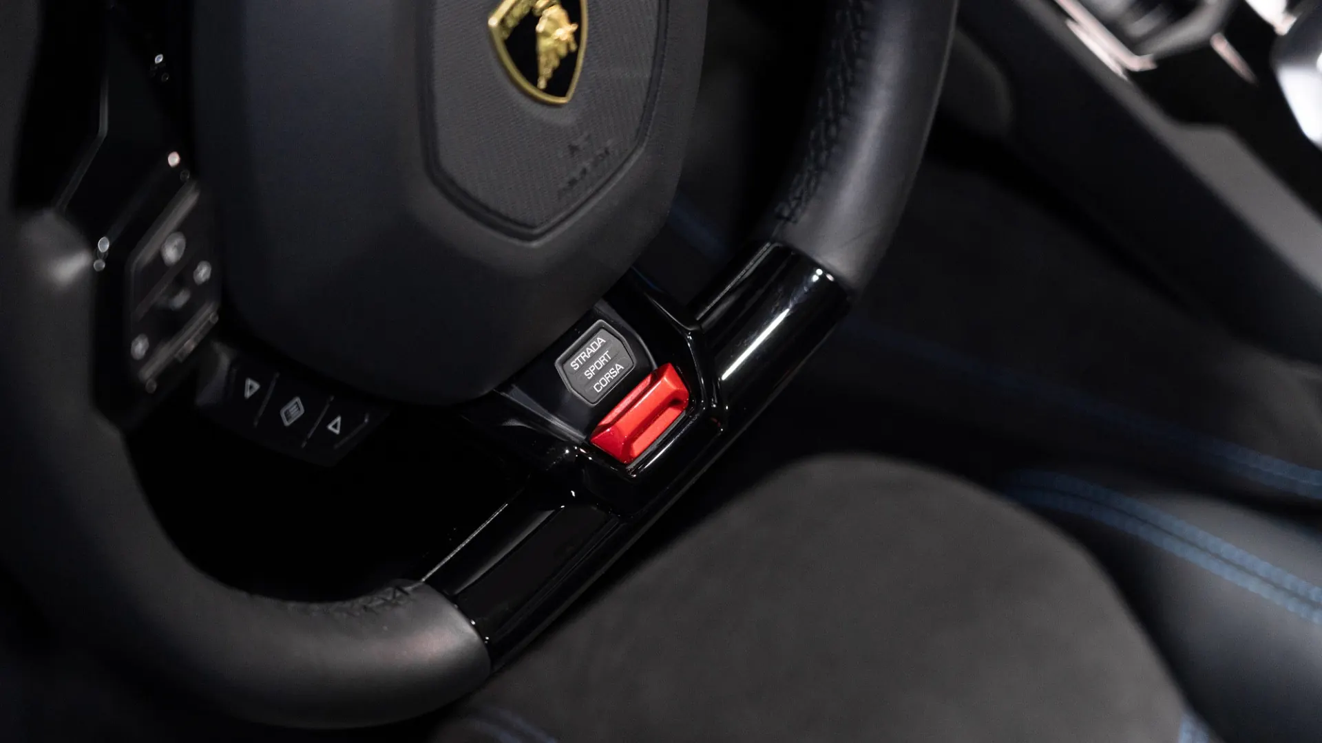 Lamborghini Huracan — photo 17