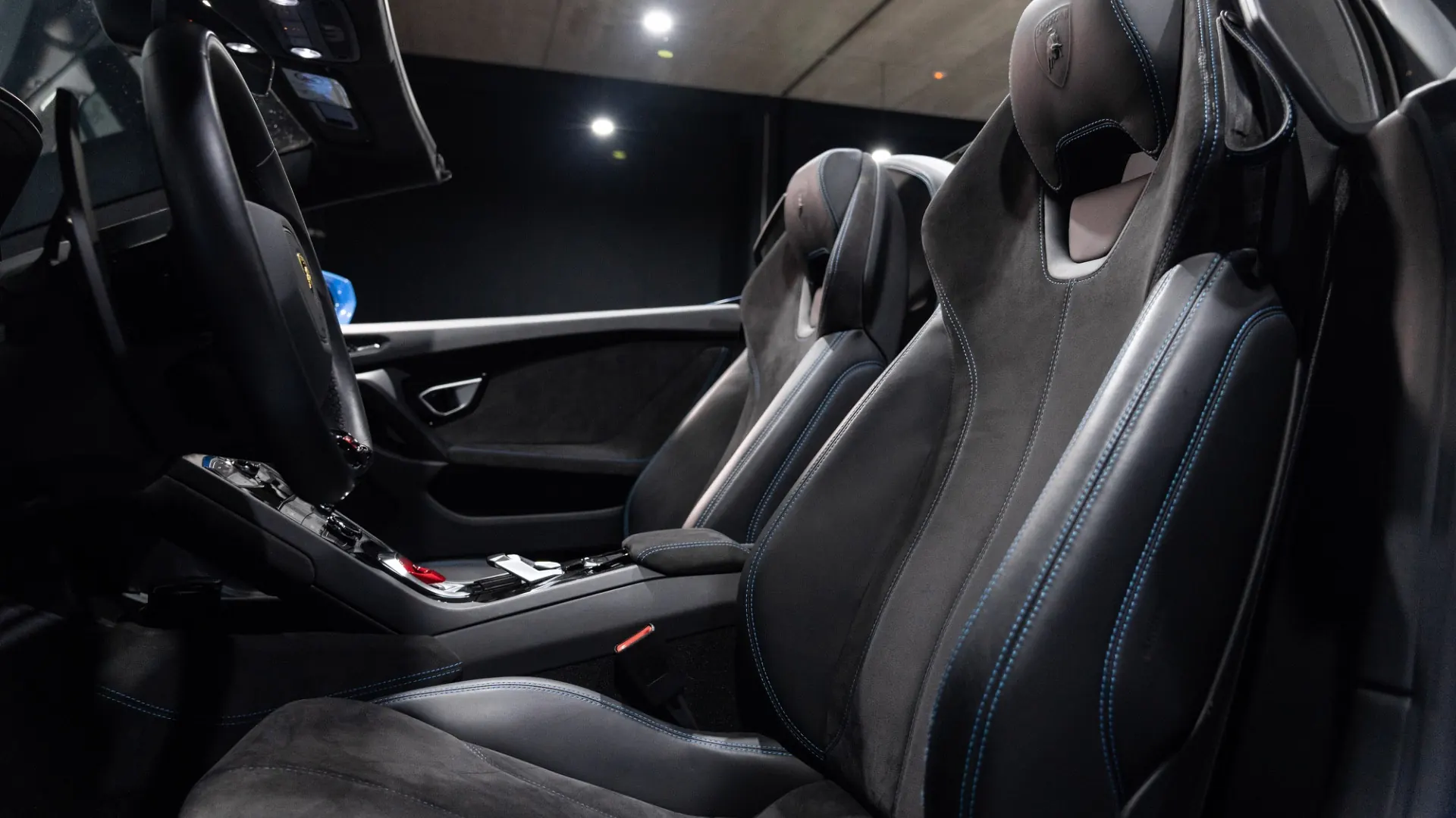 Lamborghini Huracan — photo 11