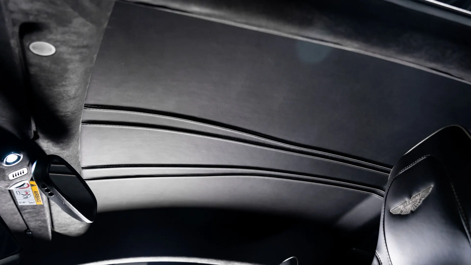 Aston Martin Vanquish — photo 16