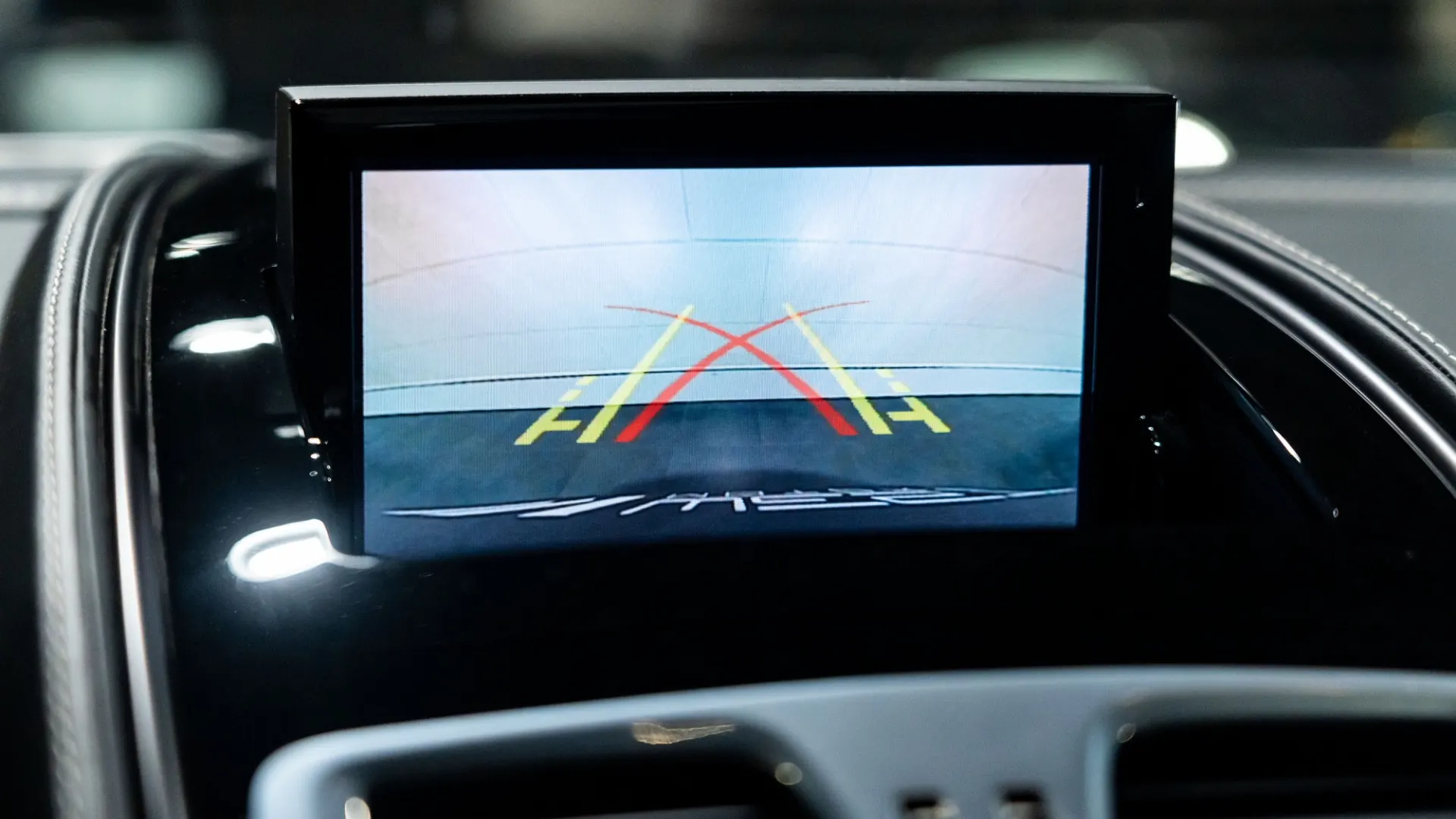 Aston Martin Vanquish — photo 26