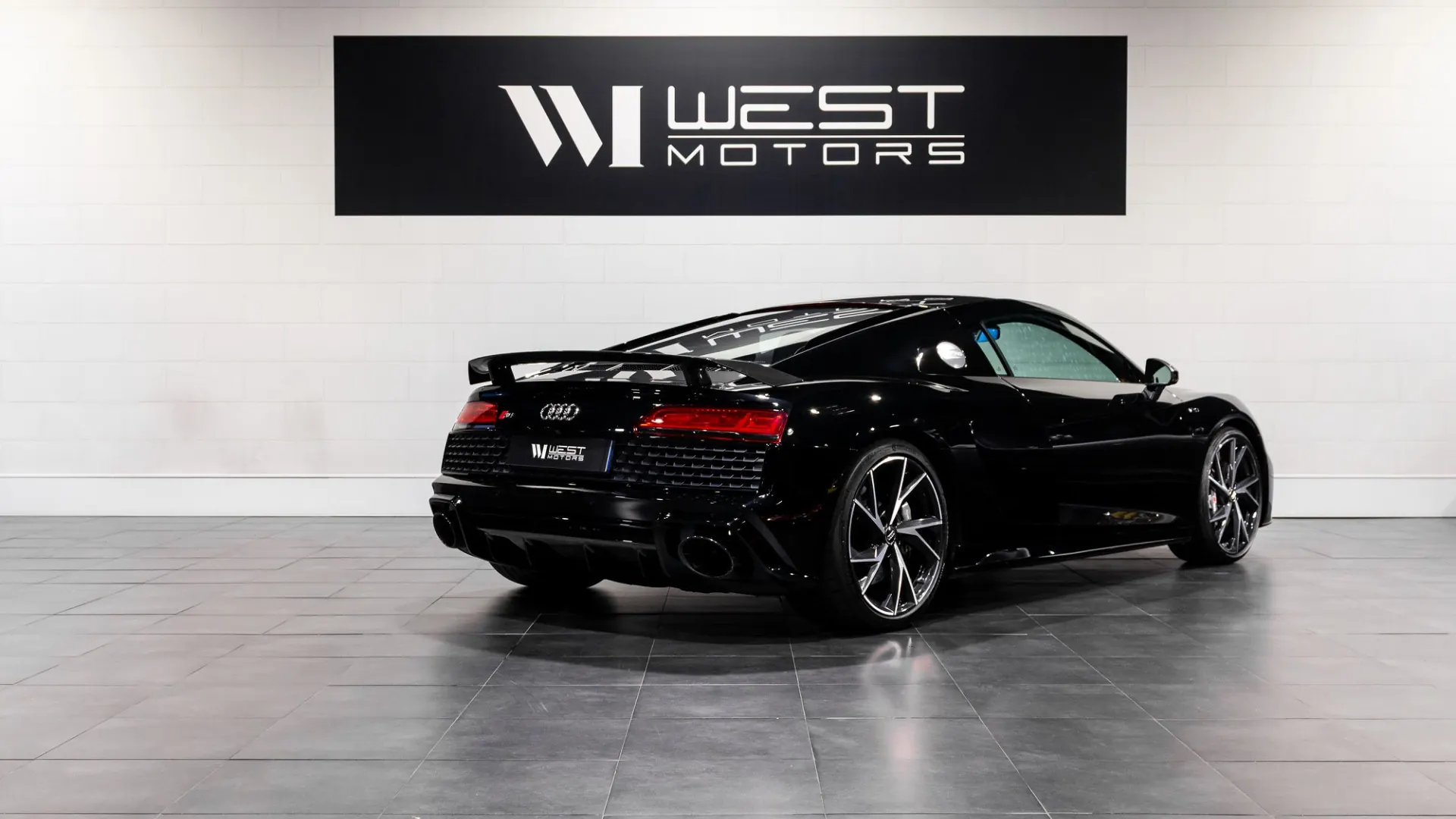Audi R8 — photo 4