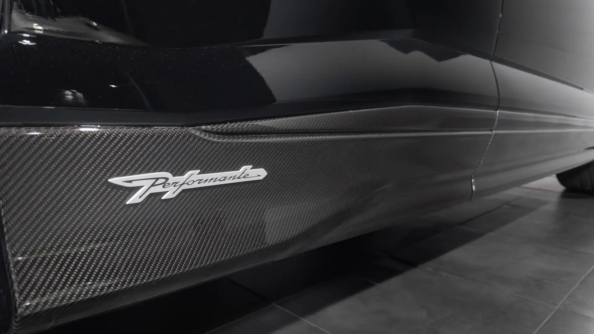 Lamborghini Urus — photo 11