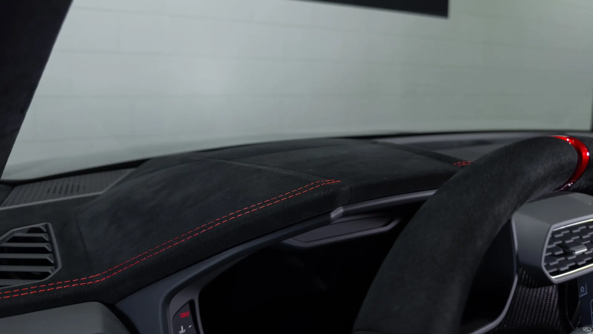 Lamborghini Urus — photo 26