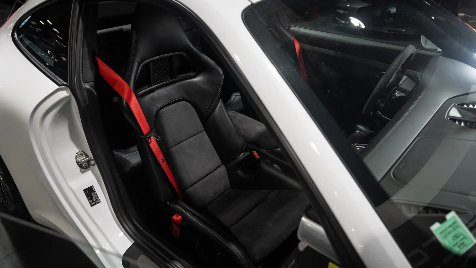 Porsche 911 — photo 8