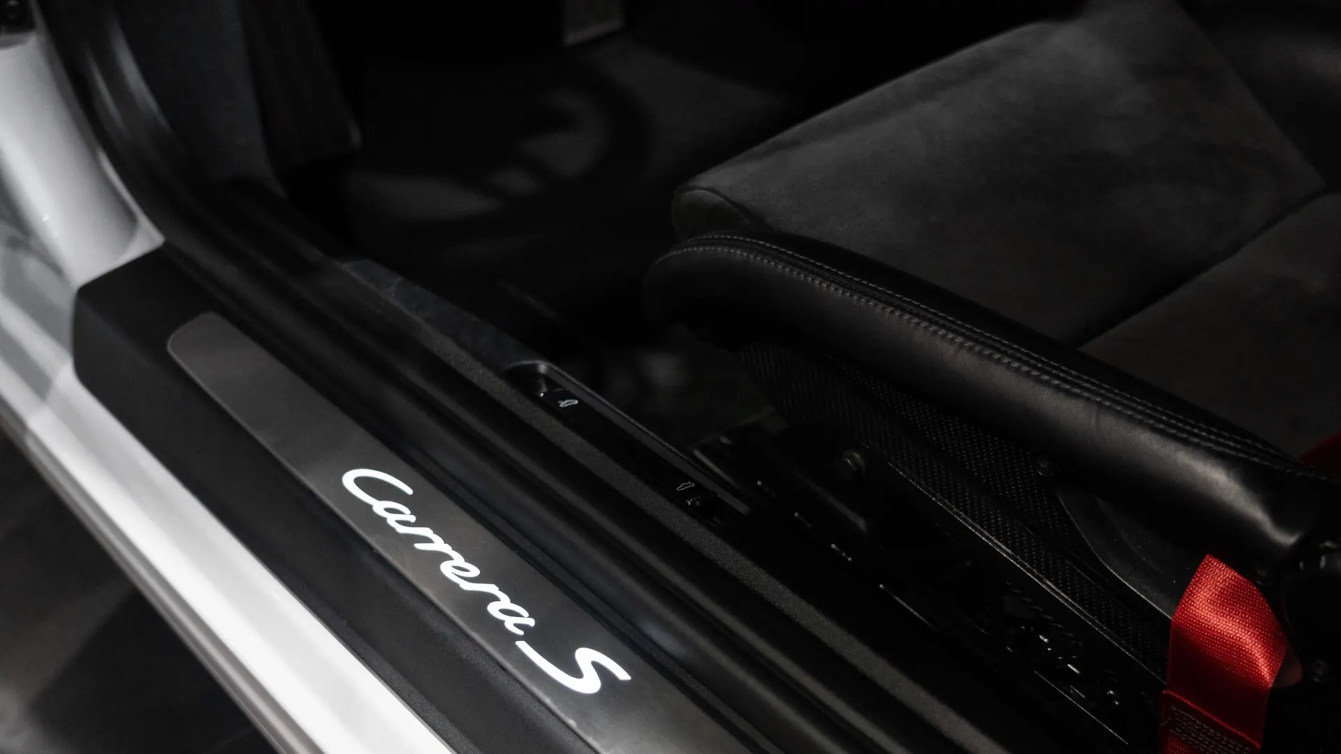 Porsche 911 — photo 22