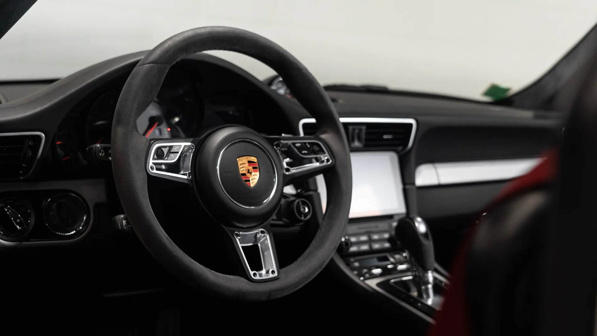 Porsche 911 — photo 23