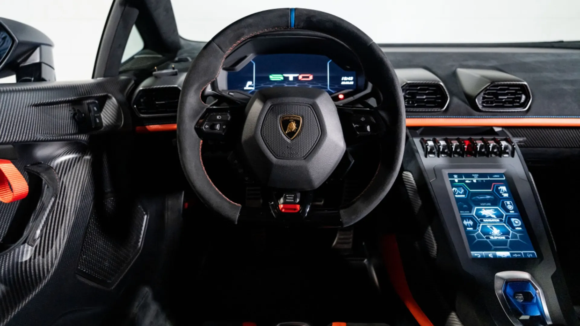 Lamborghini Huracan — photo 23
