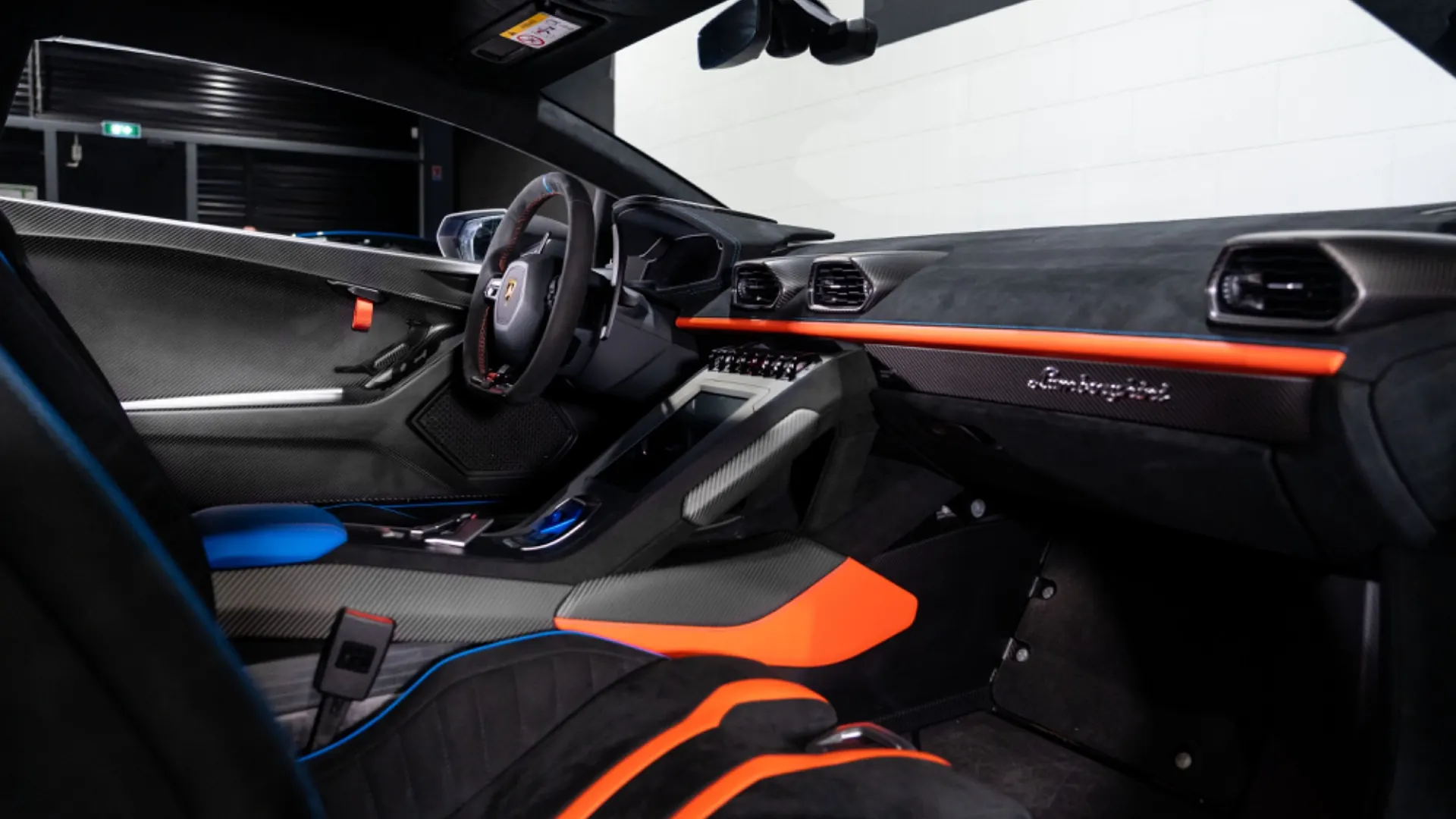 Lamborghini Huracan — photo 21