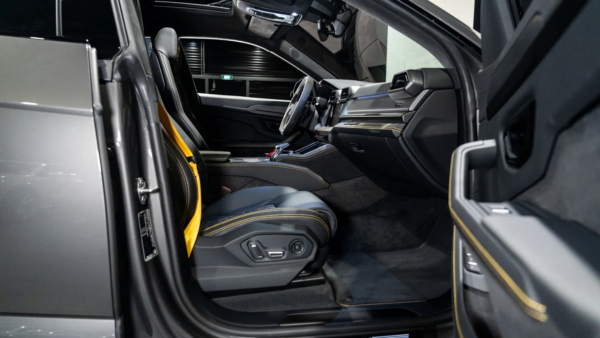 Lamborghini Urus — photo 9