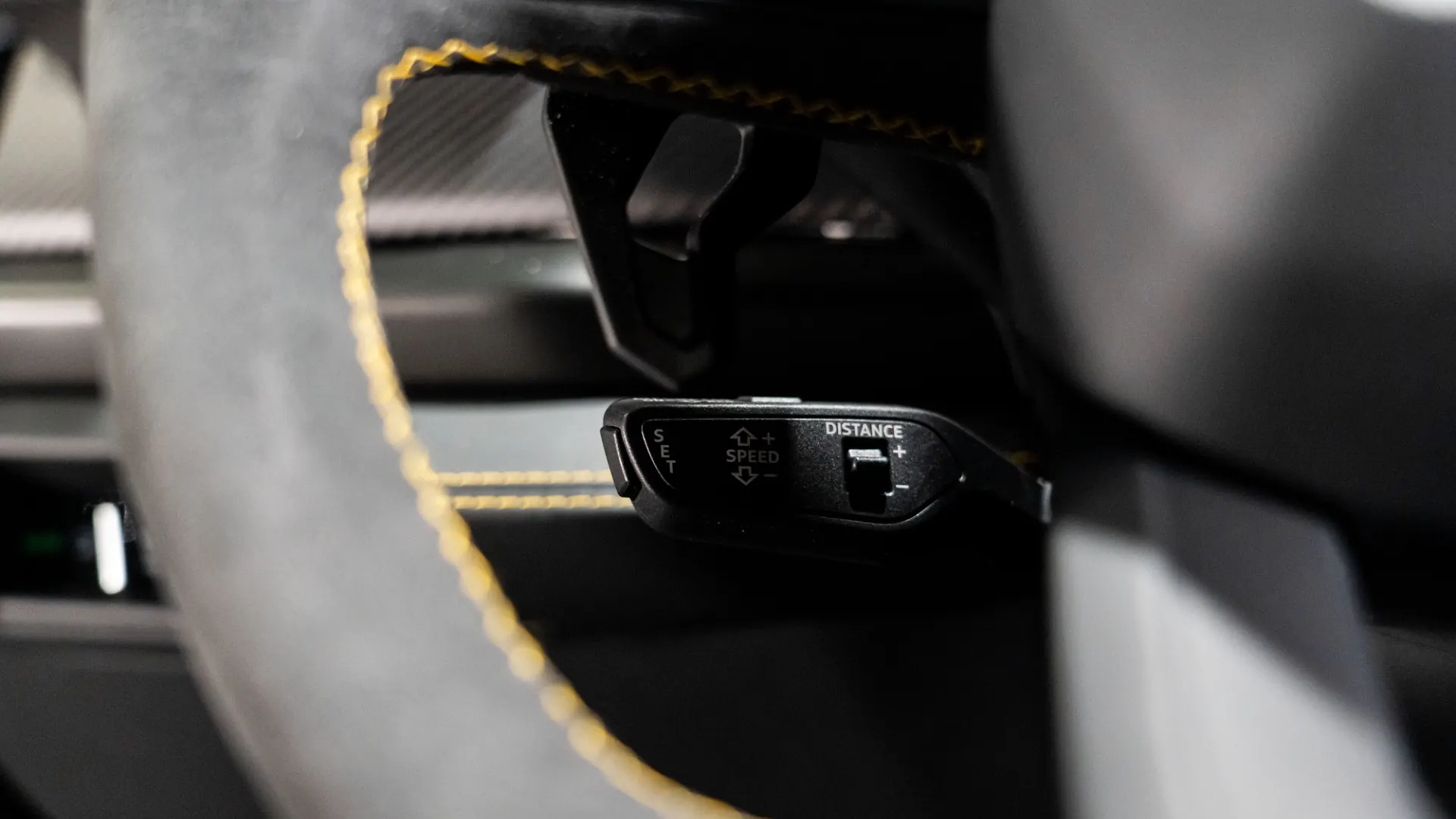Lamborghini Urus — photo 20
