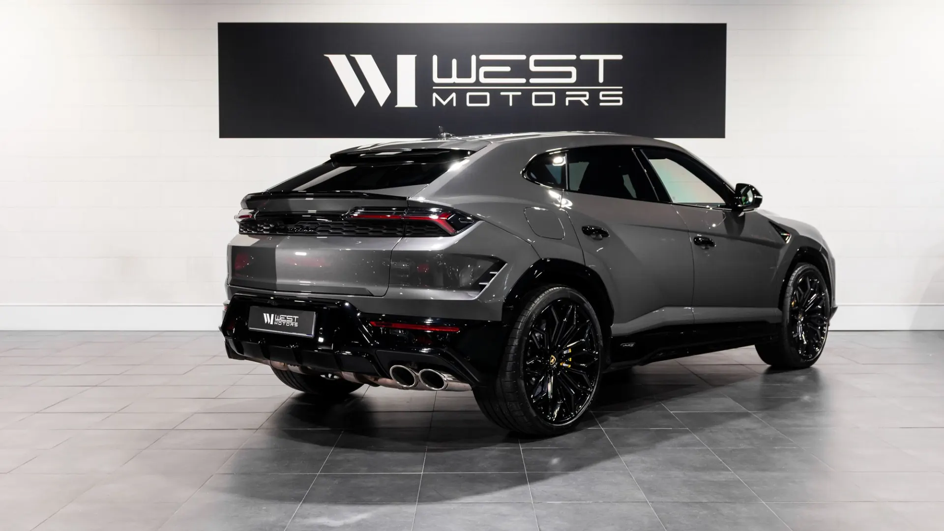 Lamborghini Urus — photo 4