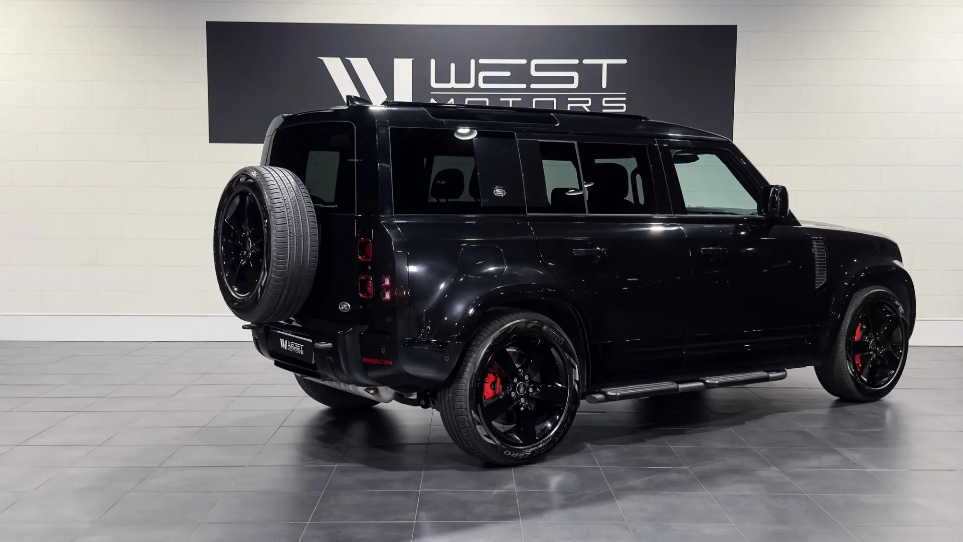 Land Rover Defender — photo 4