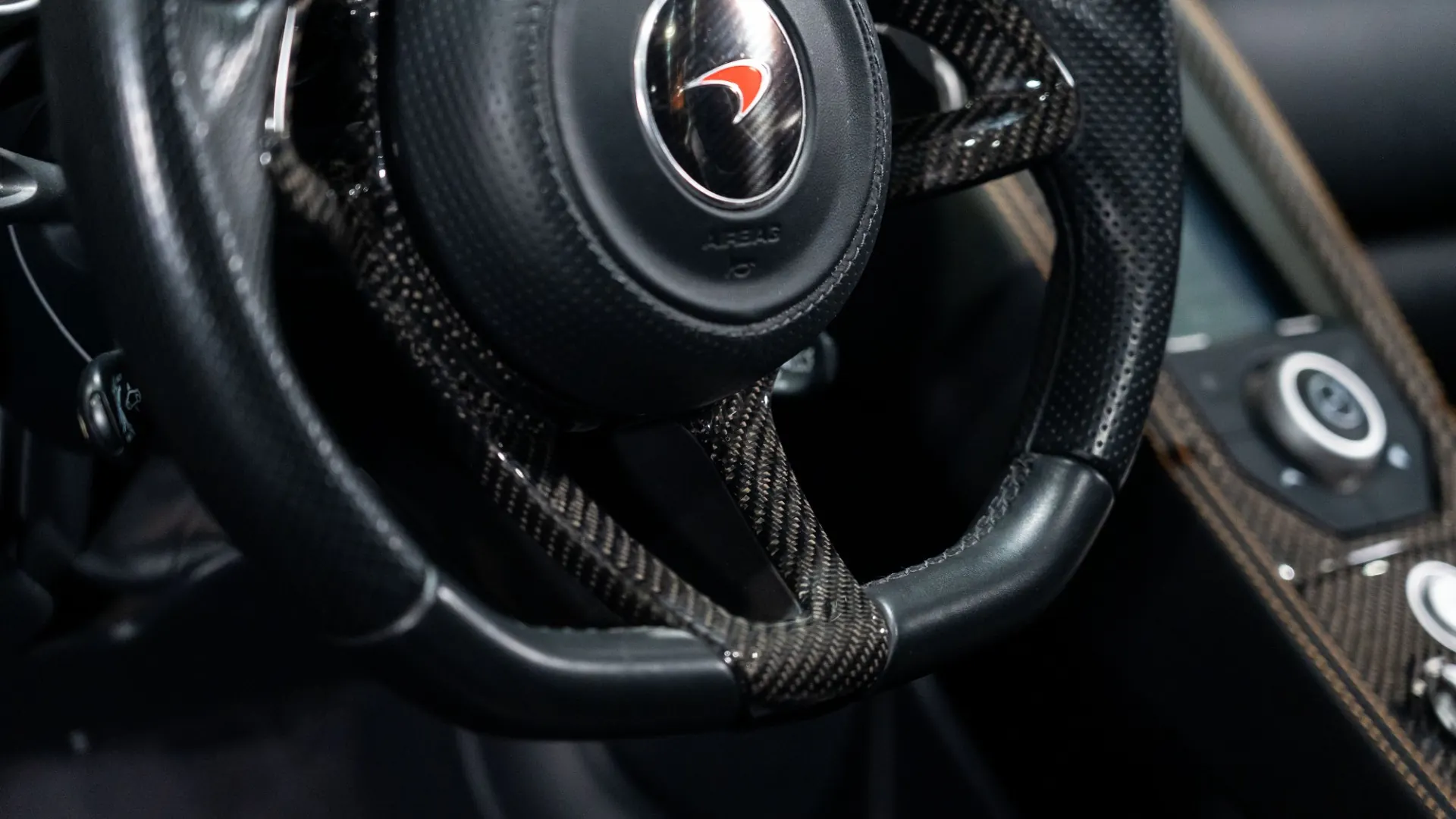 McLaren MP4-12C — photo 20