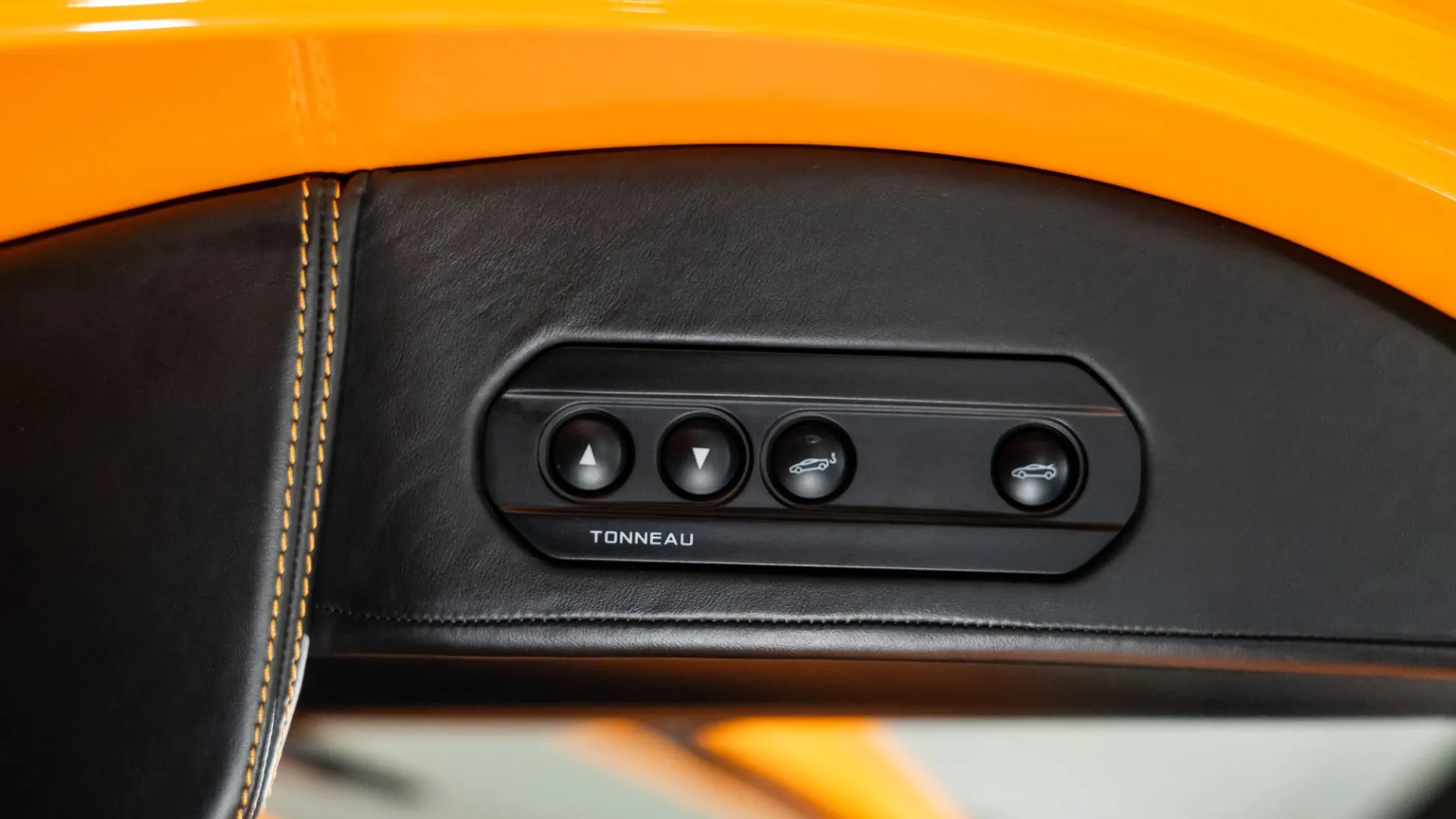 McLaren MP4-12C — photo 26