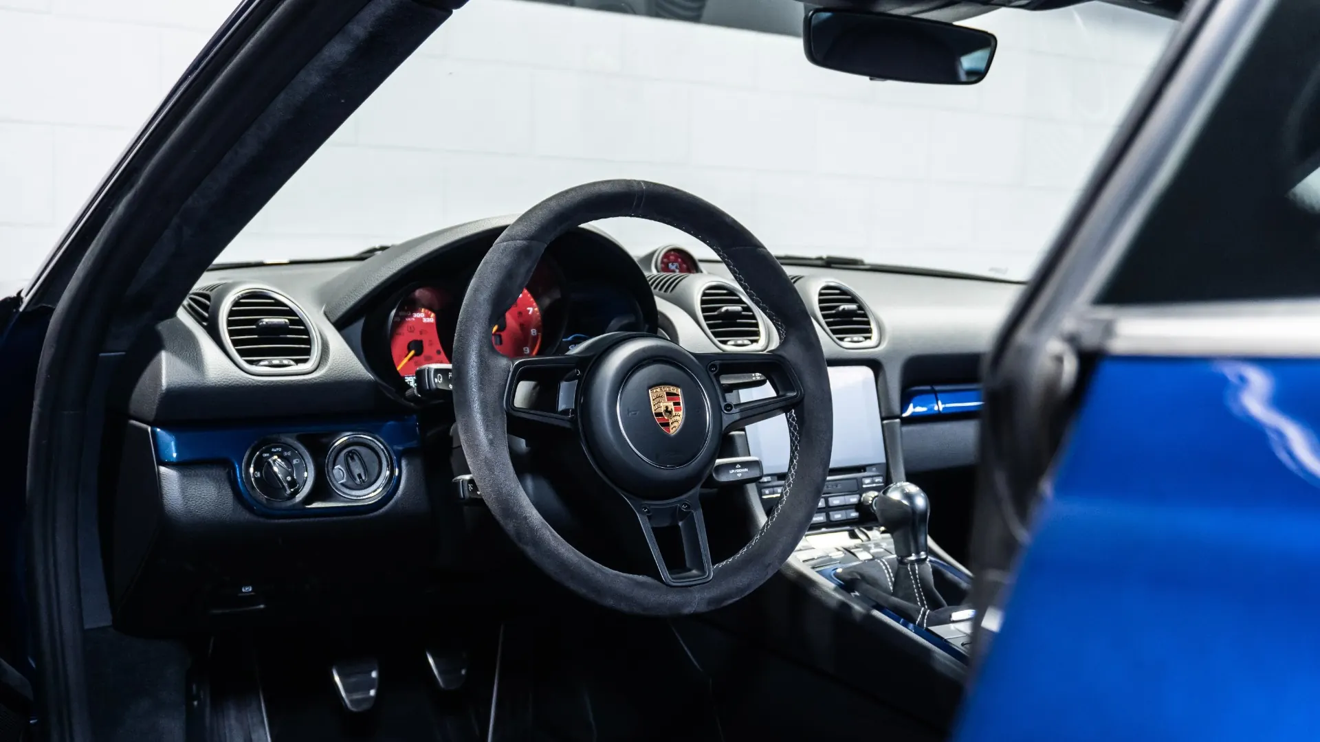 Porsche 718 — photo 20