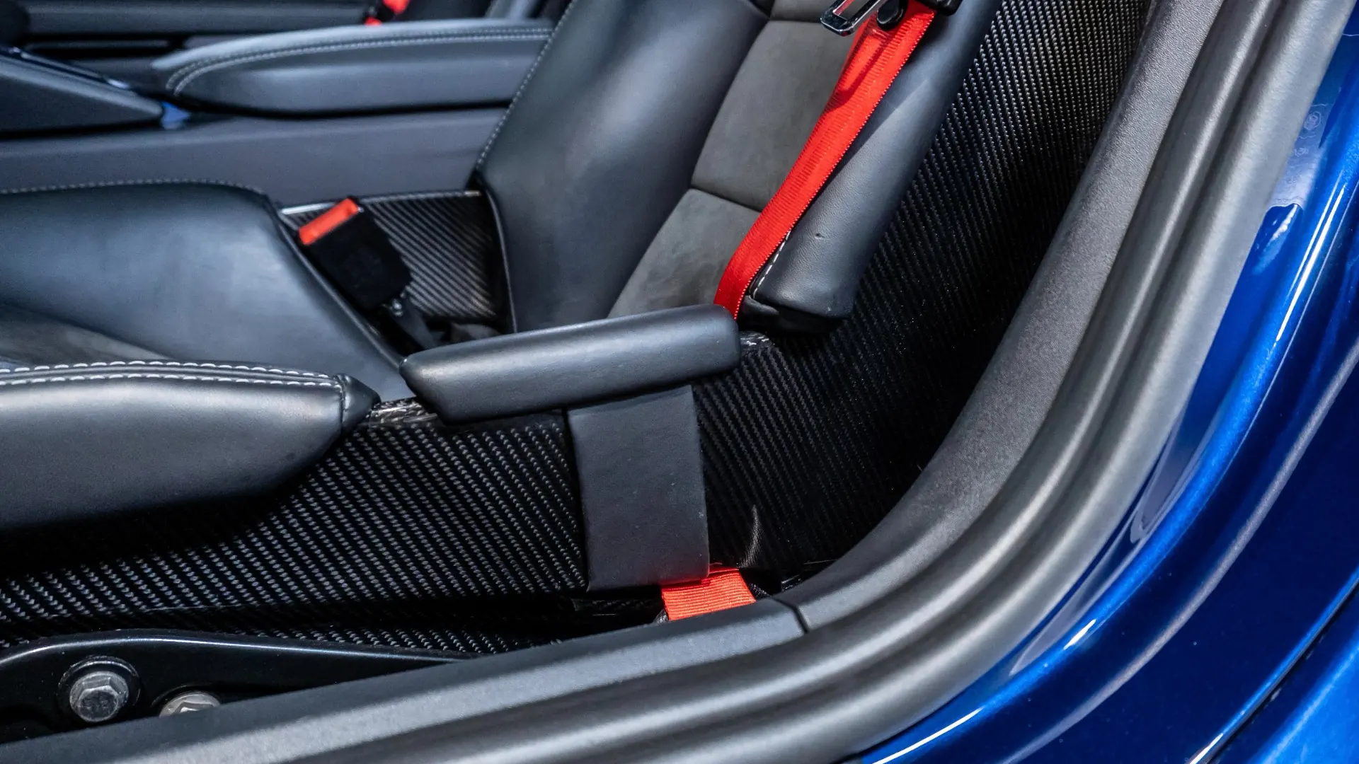 Porsche 718 — photo 16