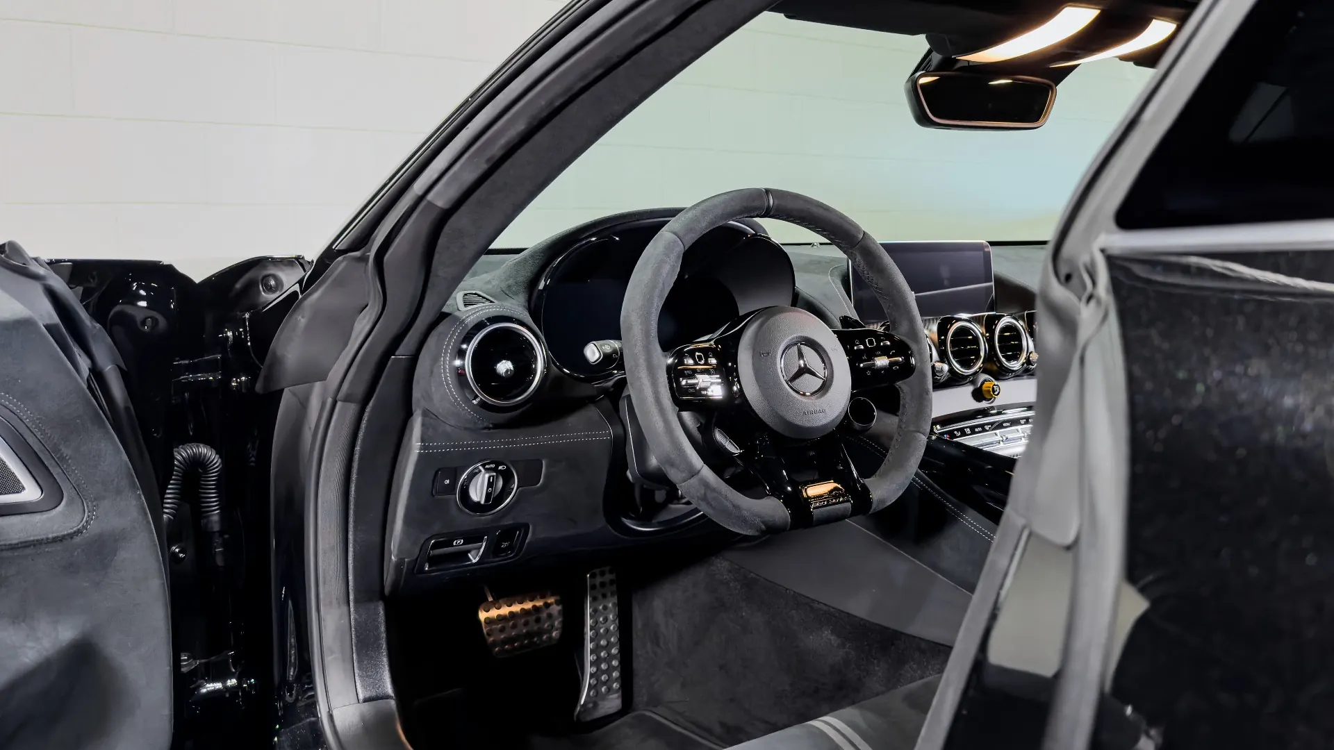 Mercedes-AMG GT — photo 25