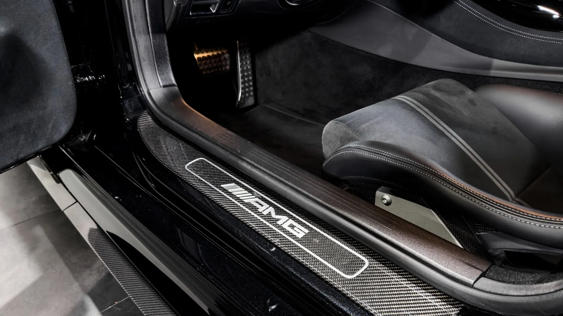 Mercedes-AMG GT — photo 20