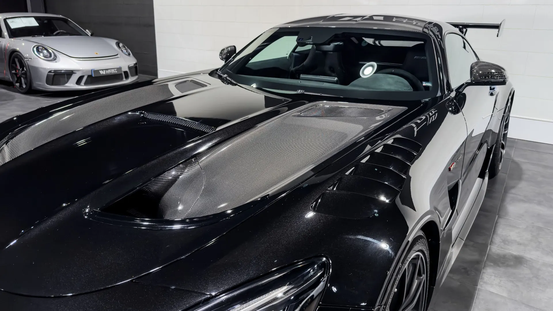 Mercedes-AMG GT — photo 12