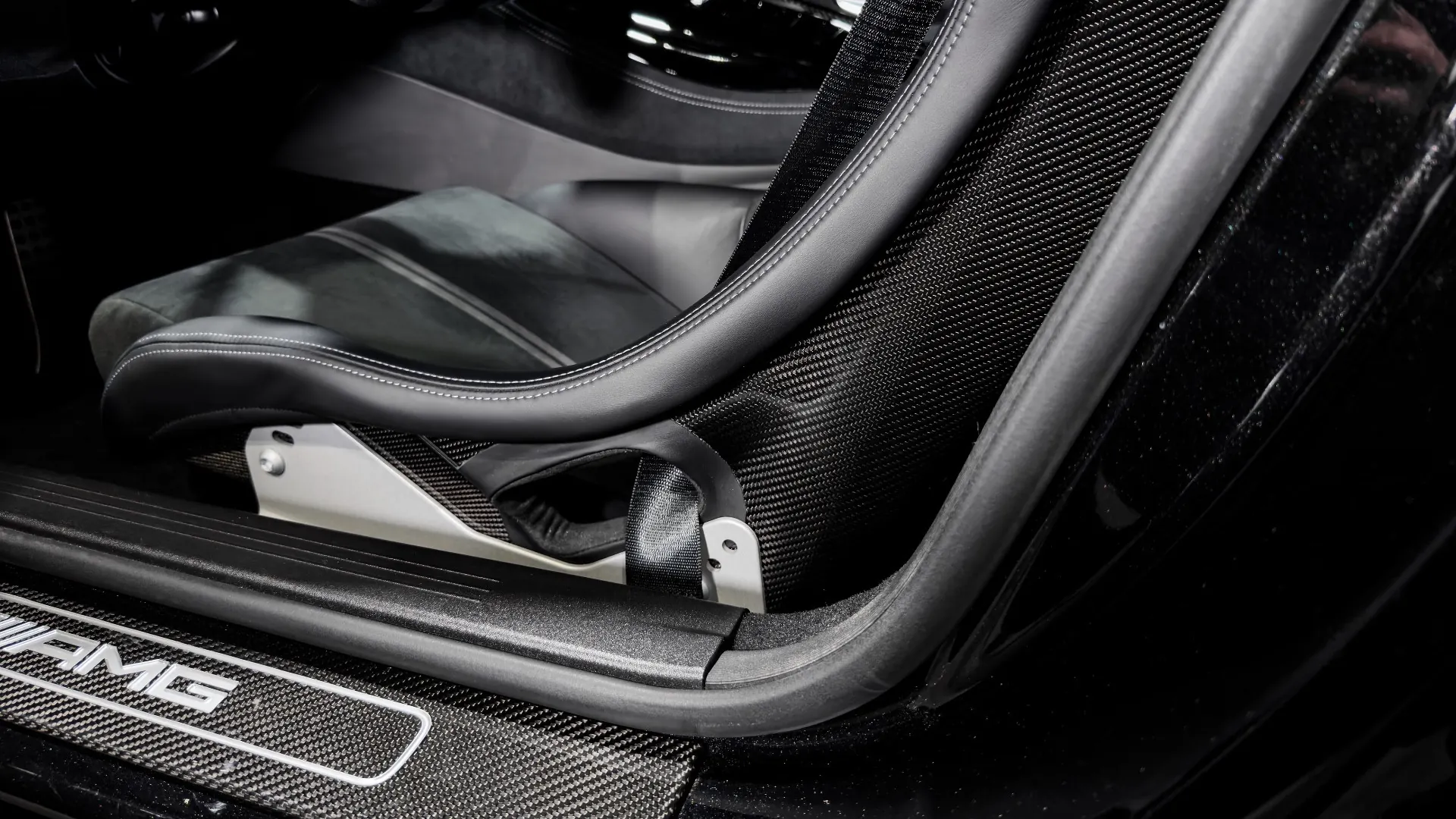 Mercedes-AMG GT — photo 26
