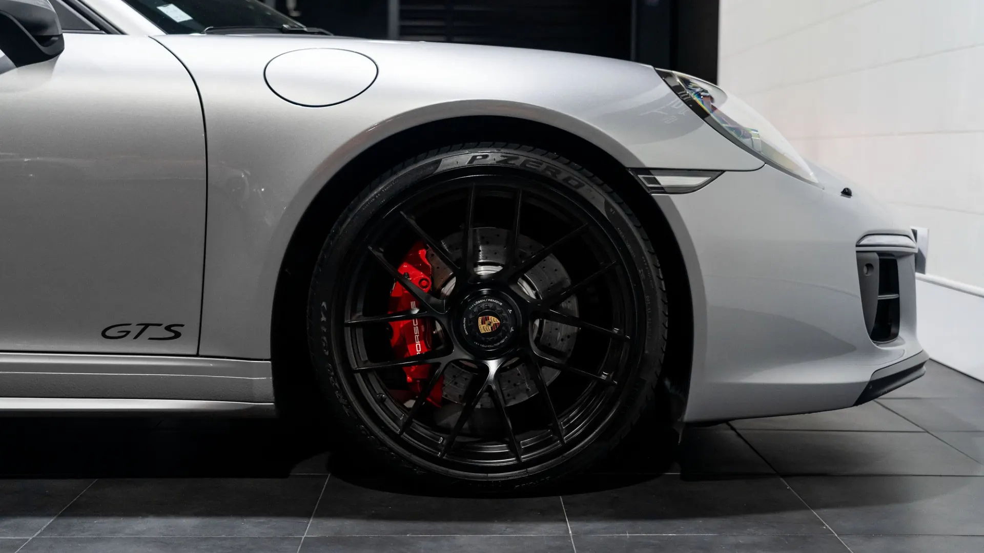 Porsche 911 — photo 8