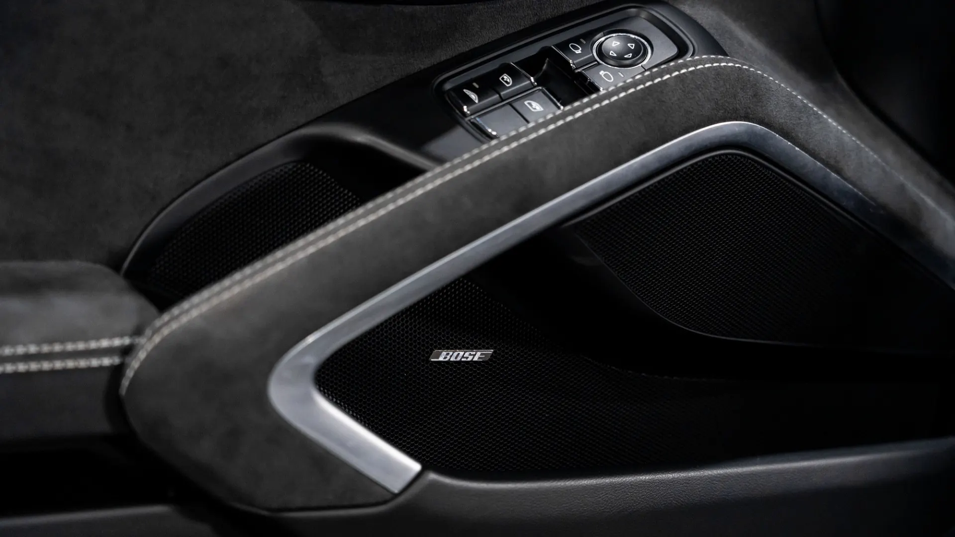 Porsche 911 — photo 28