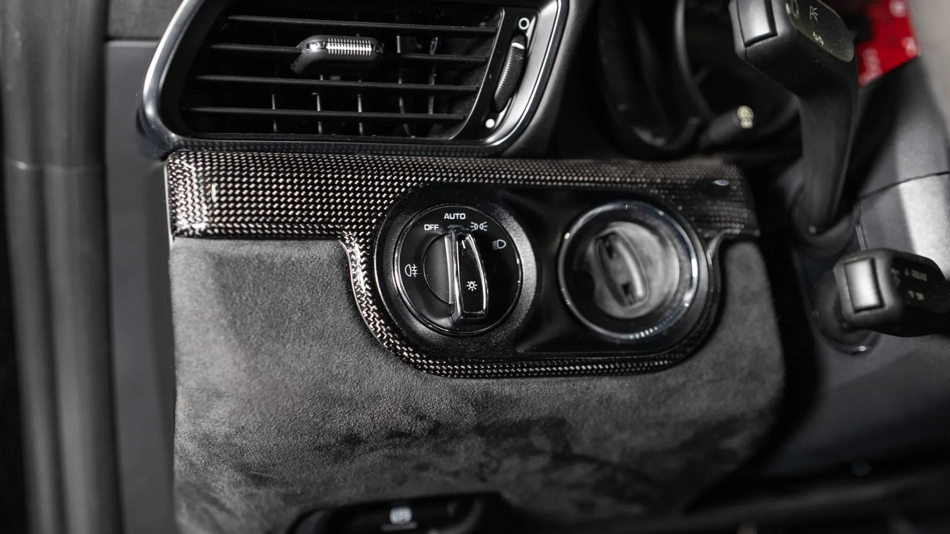 Porsche 911 — photo 14