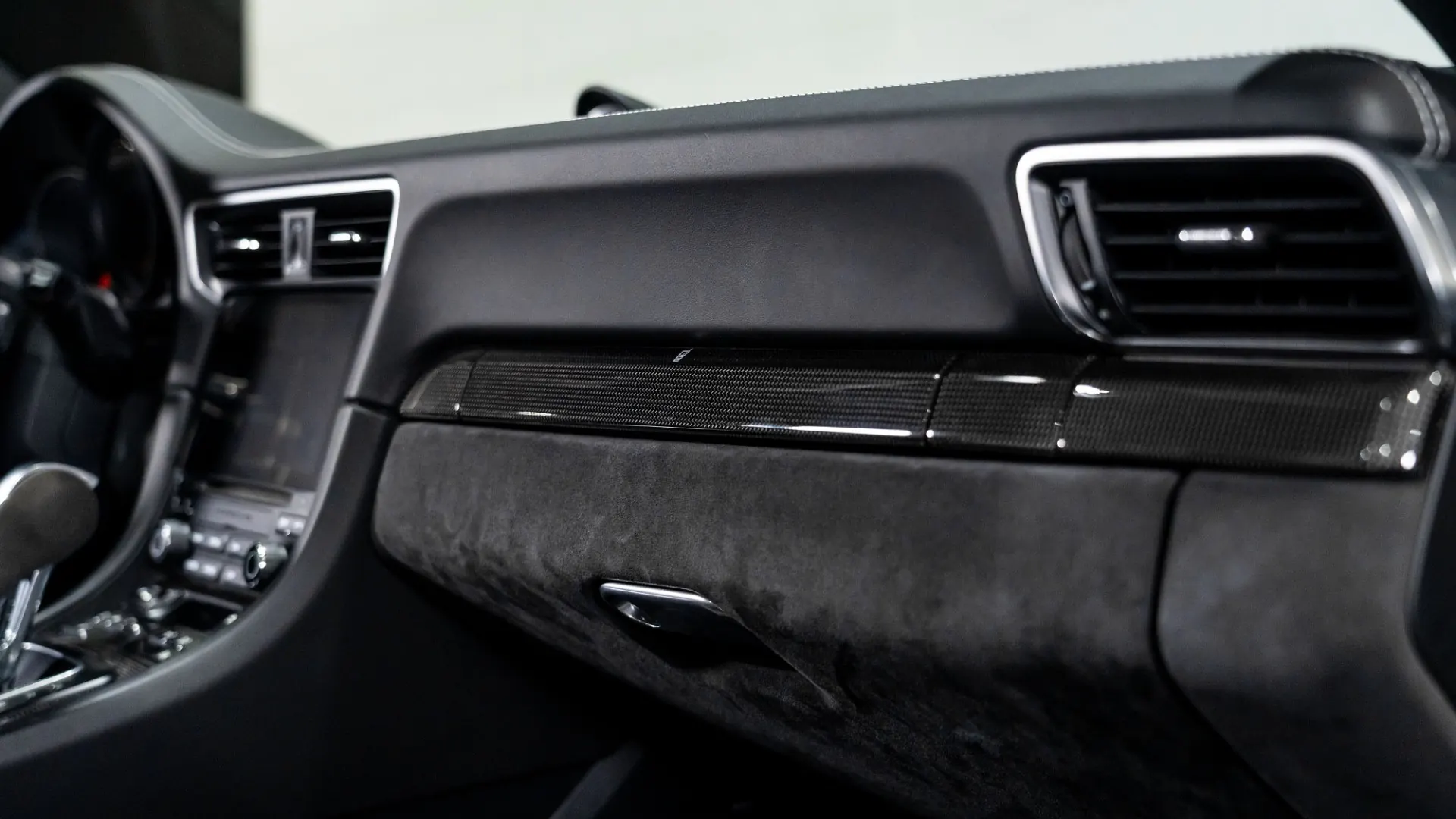 Porsche 911 — photo 16