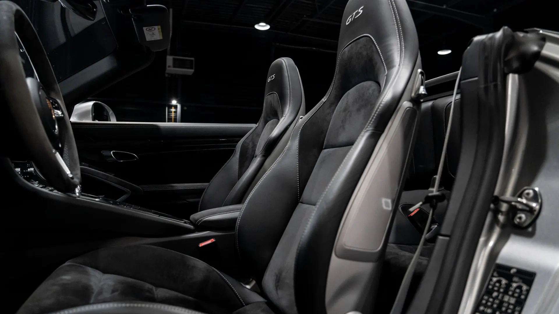 Porsche 911 — photo 12