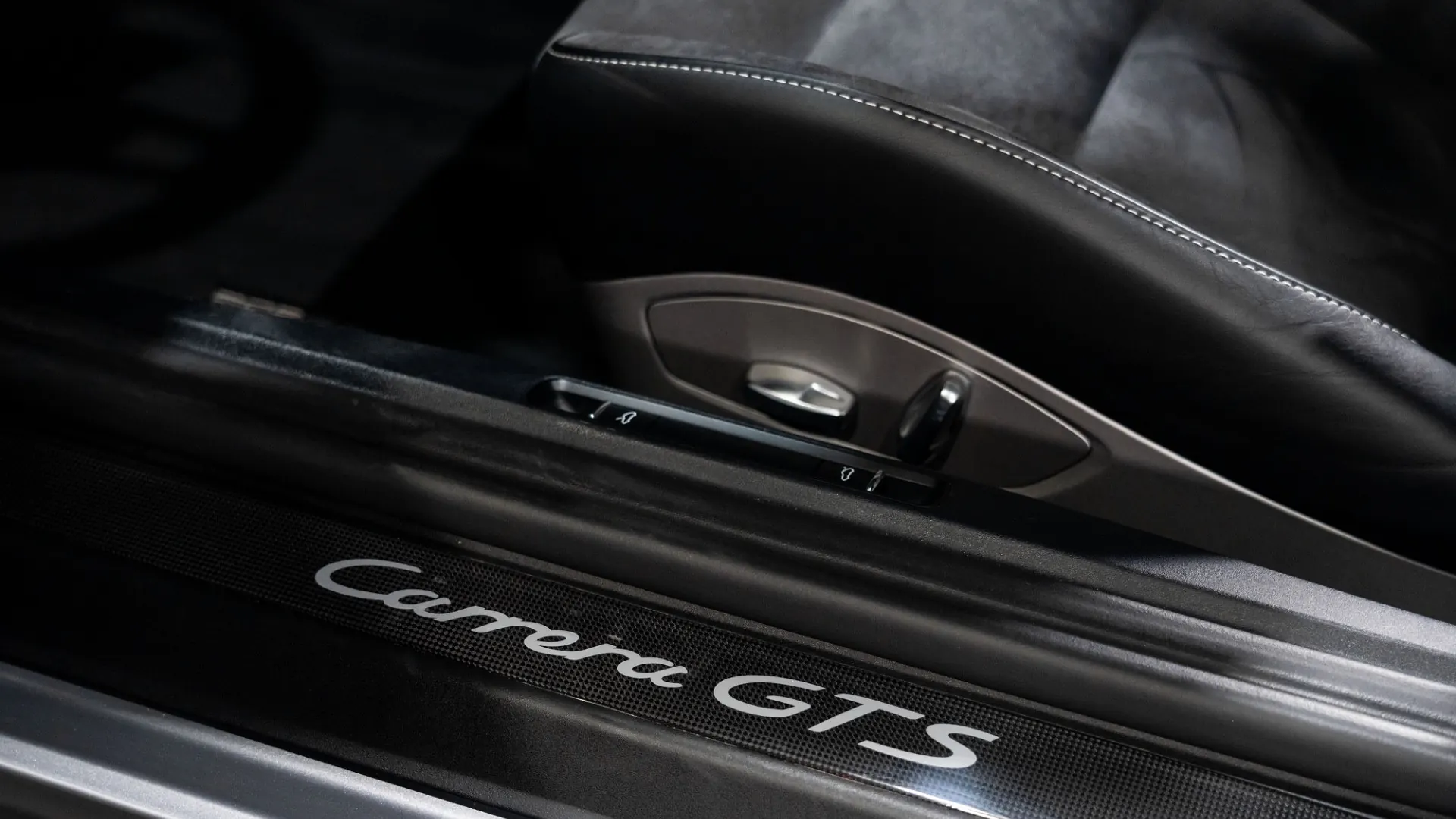 Porsche 911 — photo 14