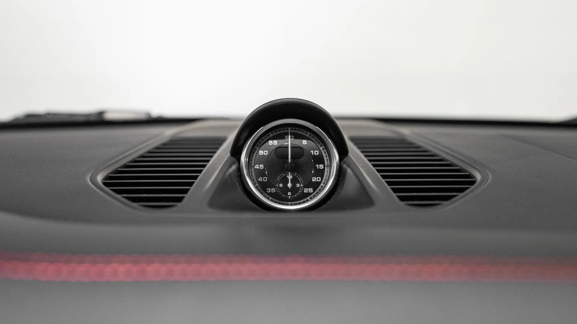 Porsche 911 — photo 17