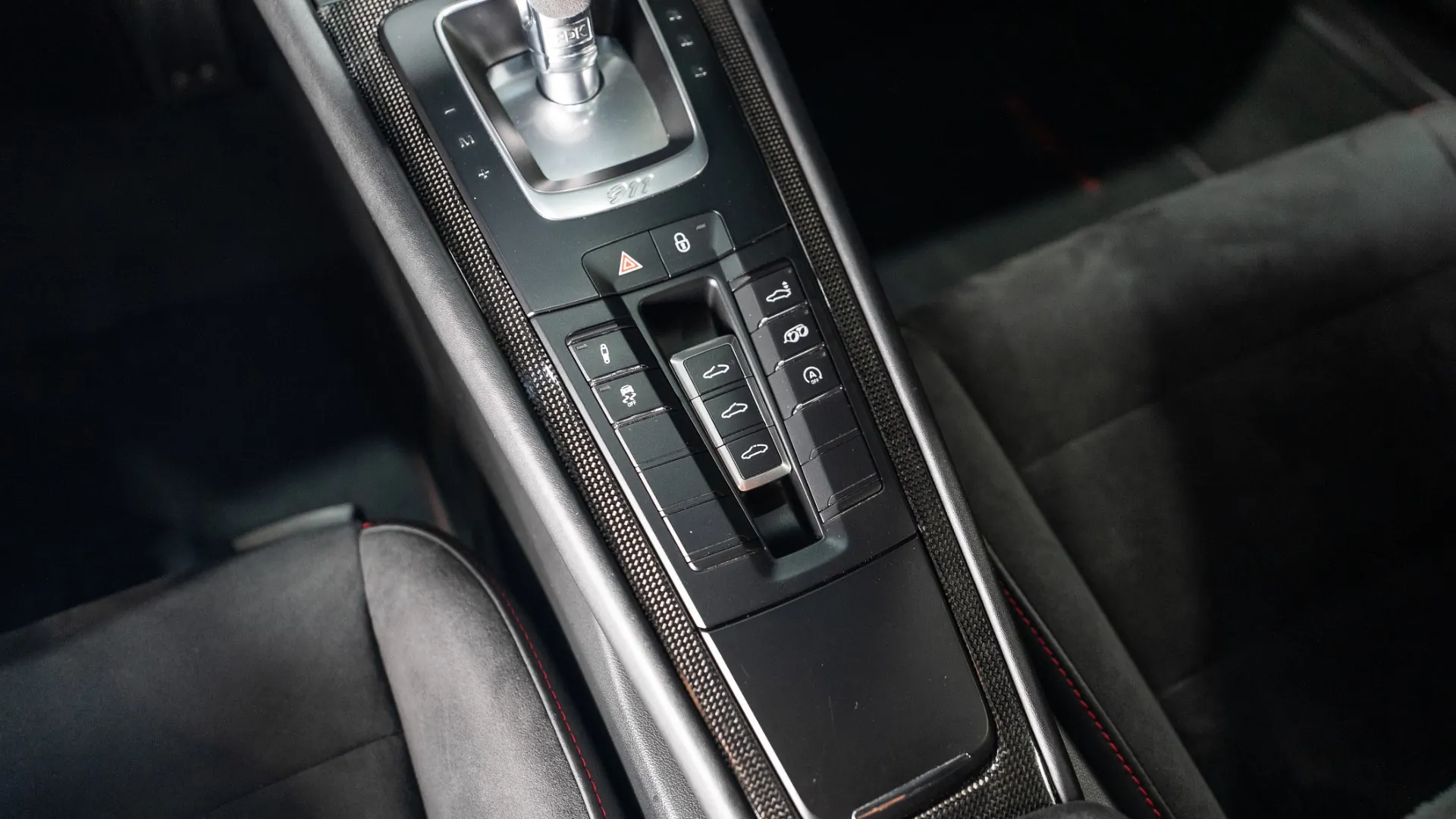 Porsche 911 — photo 24