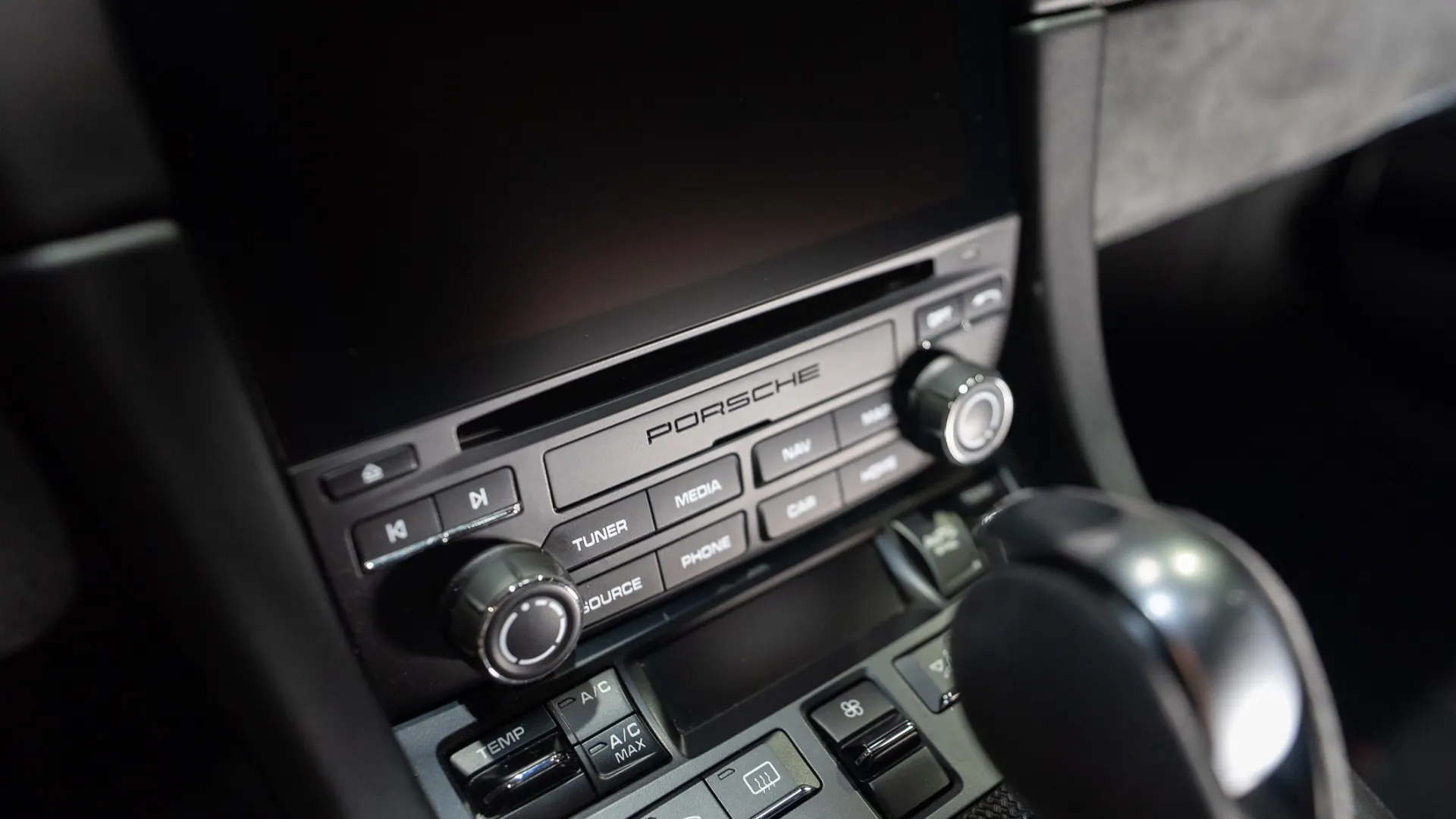 Porsche 911 — photo 19