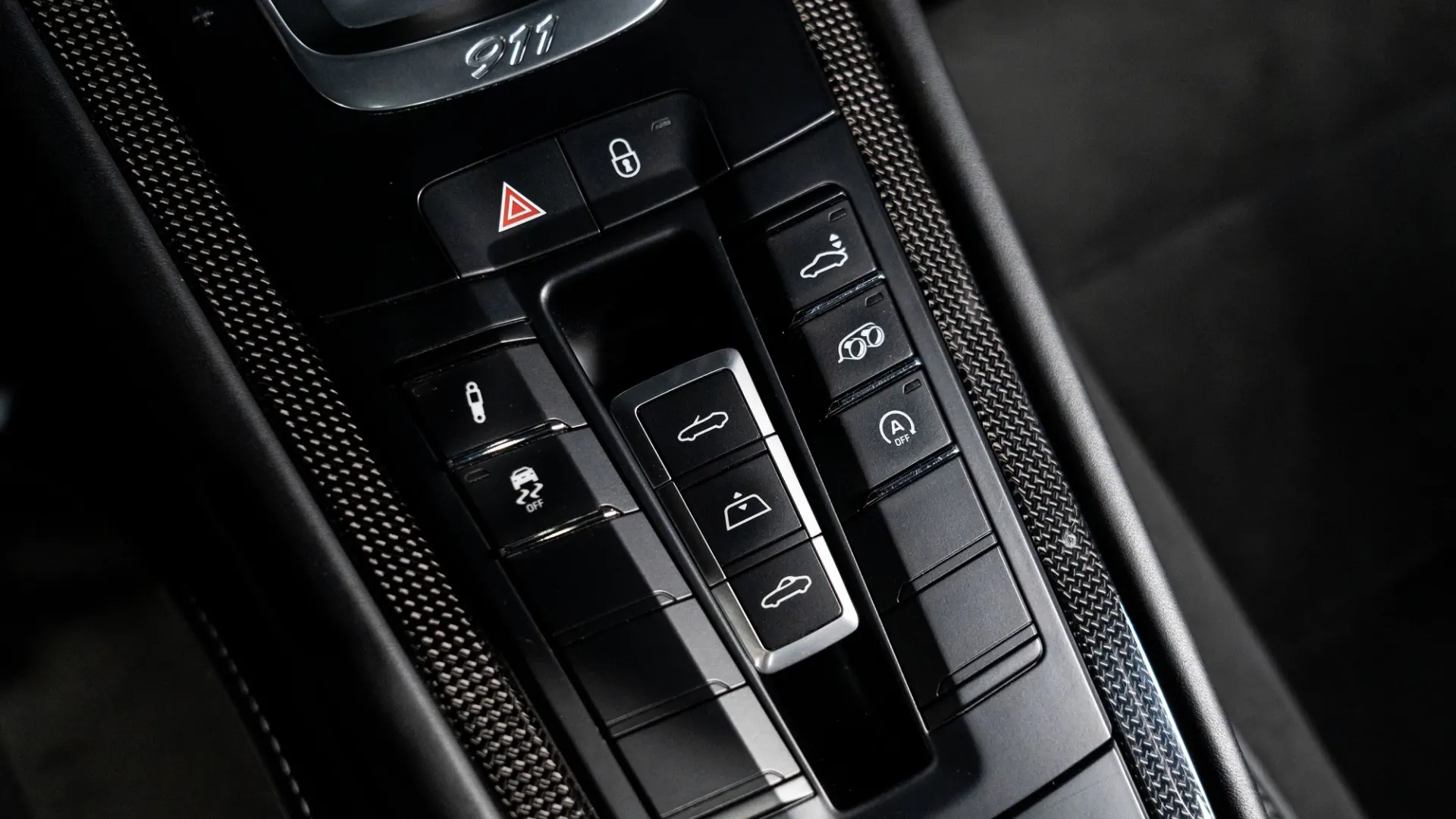 Porsche 911 — photo 24