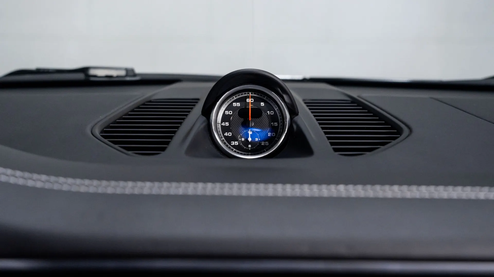 Porsche 911 — photo 22