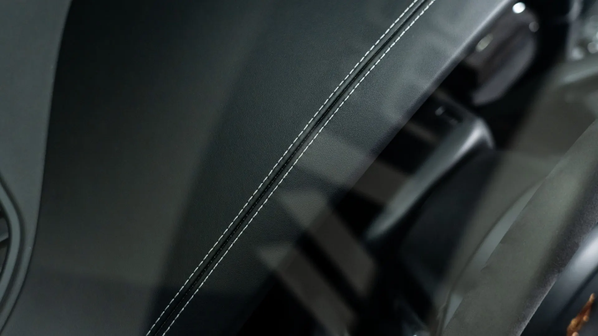 Porsche 911 — photo 21