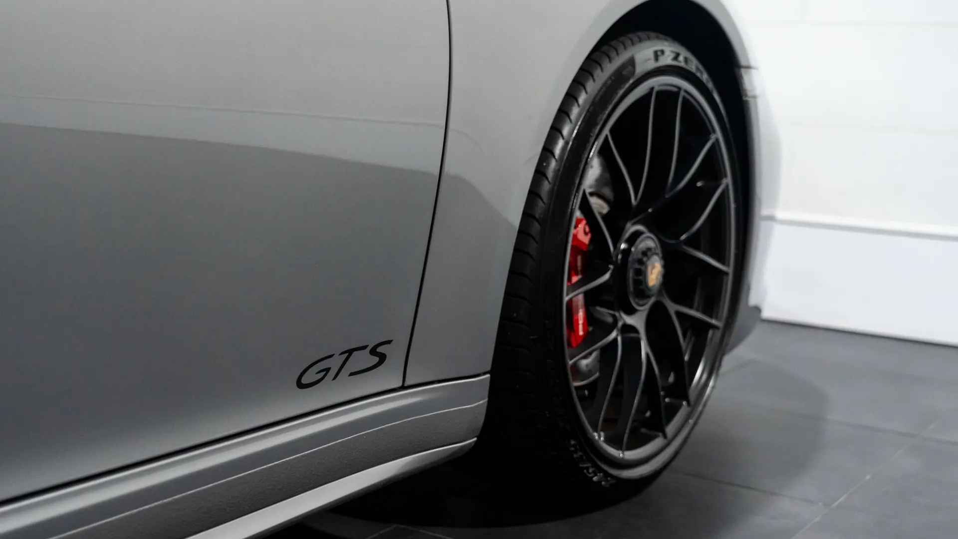 Porsche 911 — photo 7