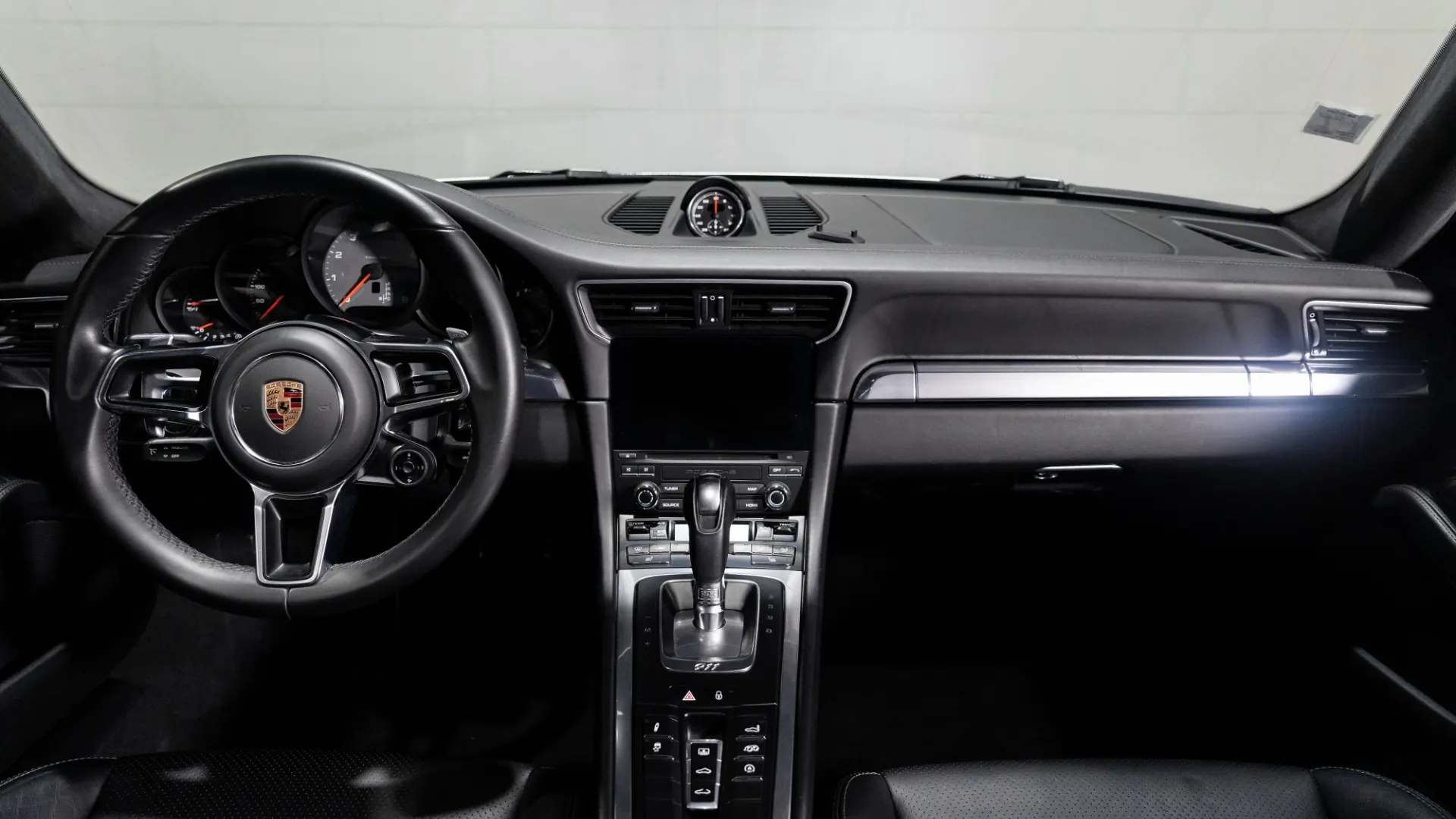 Porsche 911 — photo 7