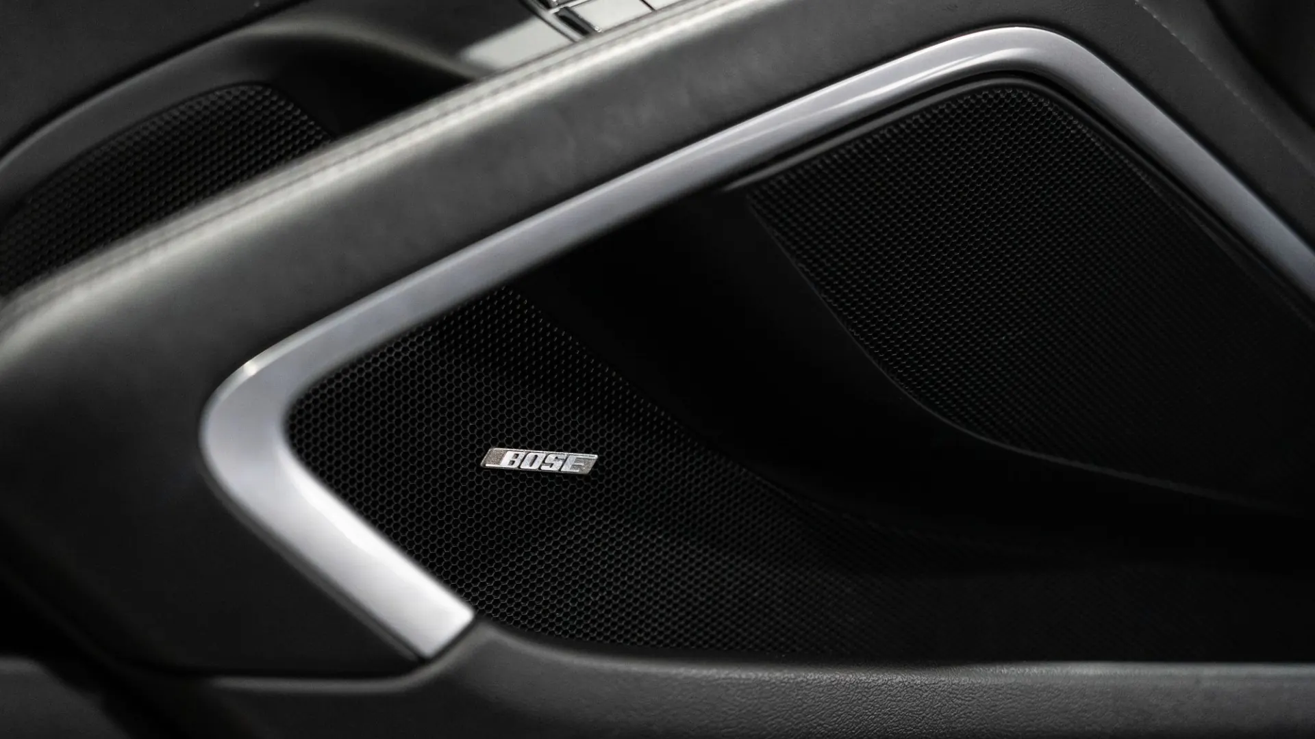 Porsche 911 — photo 24