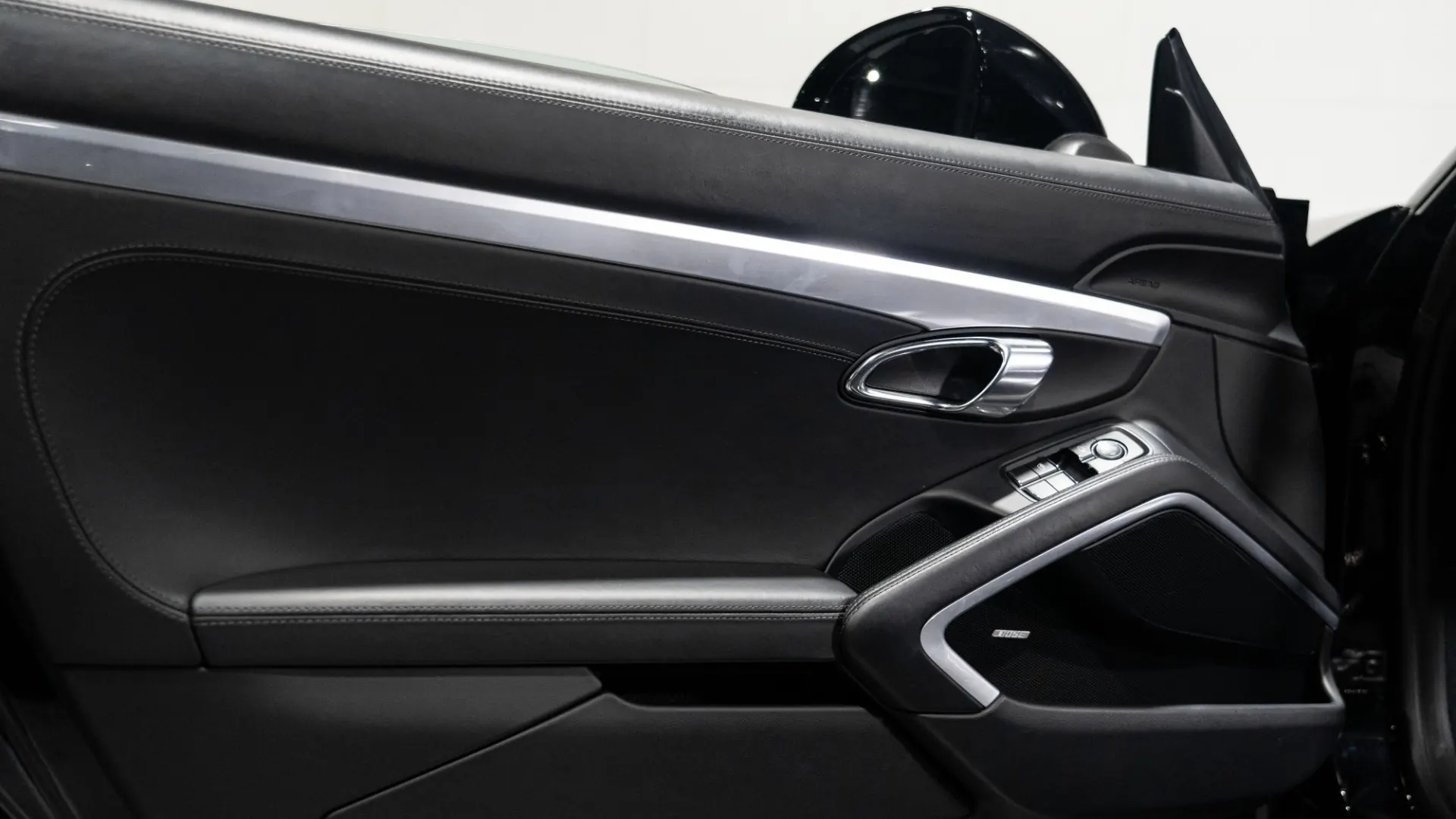 Porsche 911 — photo 23