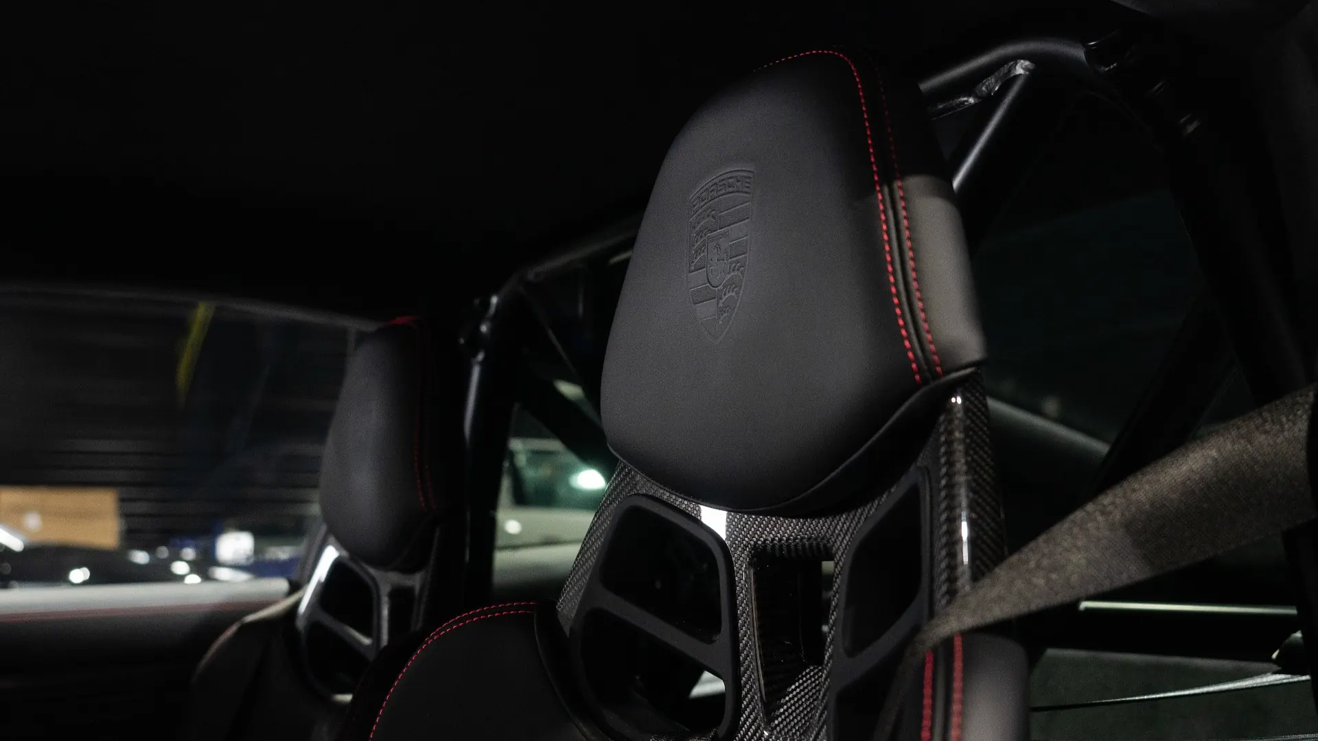 Porsche 911 — photo 12