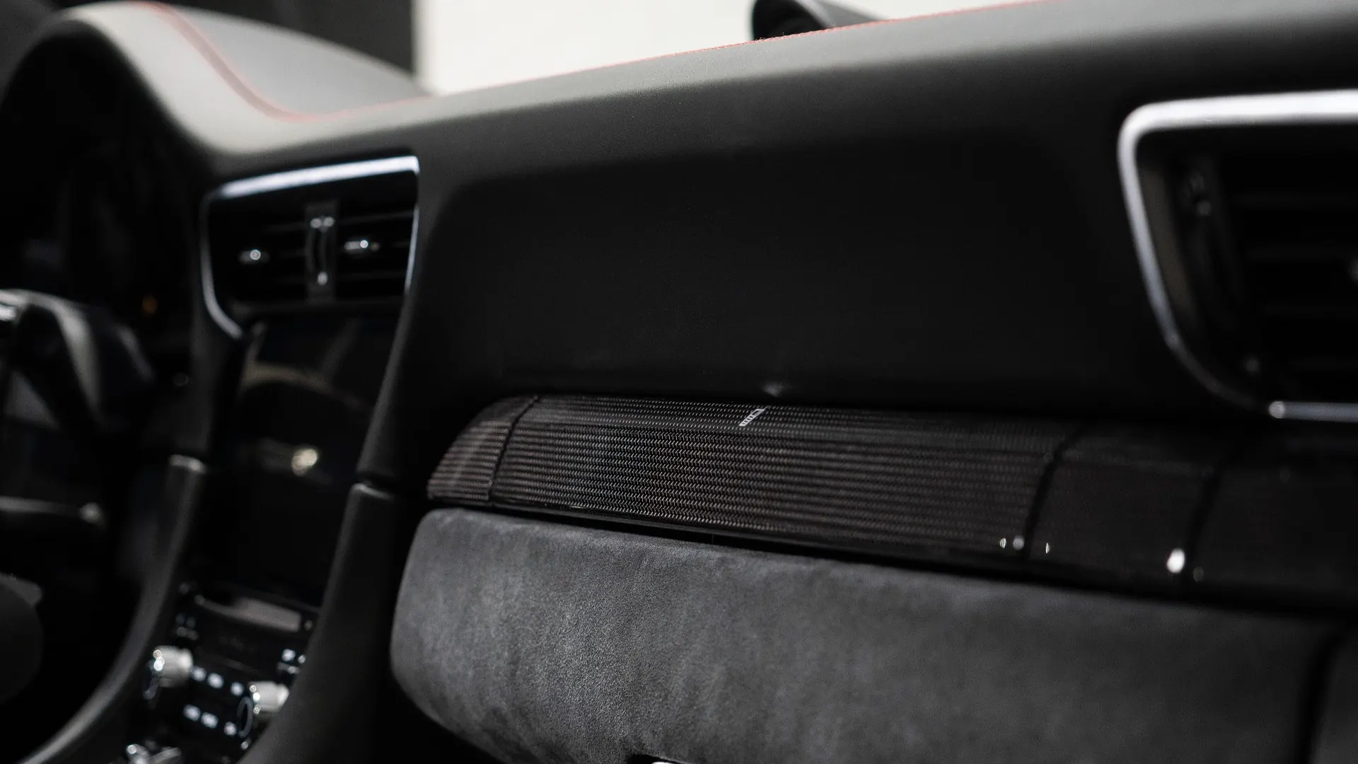 Porsche 911 — photo 15