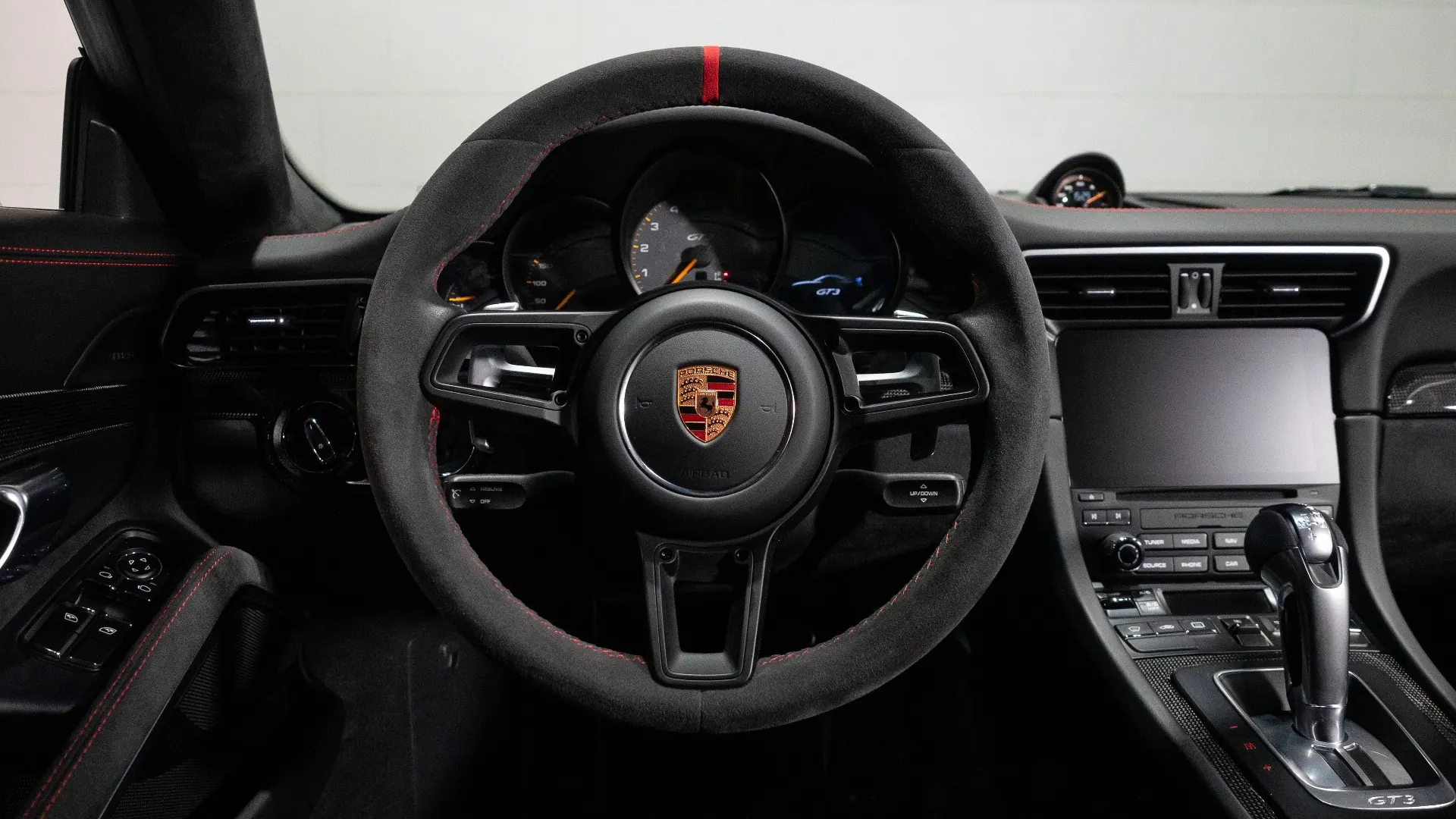 Porsche 911 — photo 16
