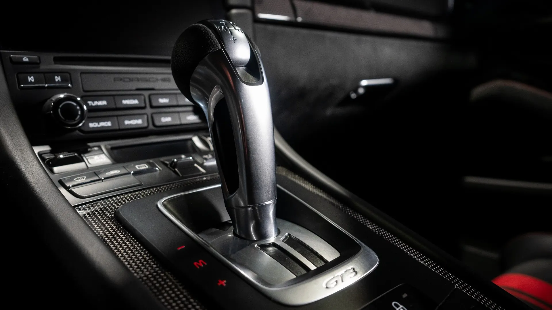 Porsche 911 — photo 21