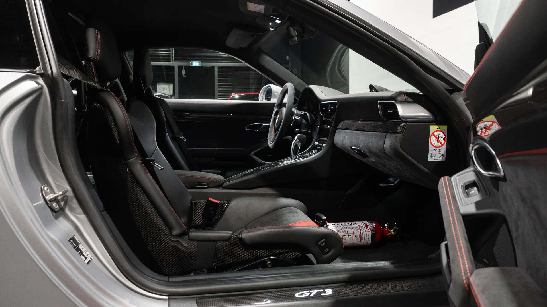 Porsche 911 — photo 9