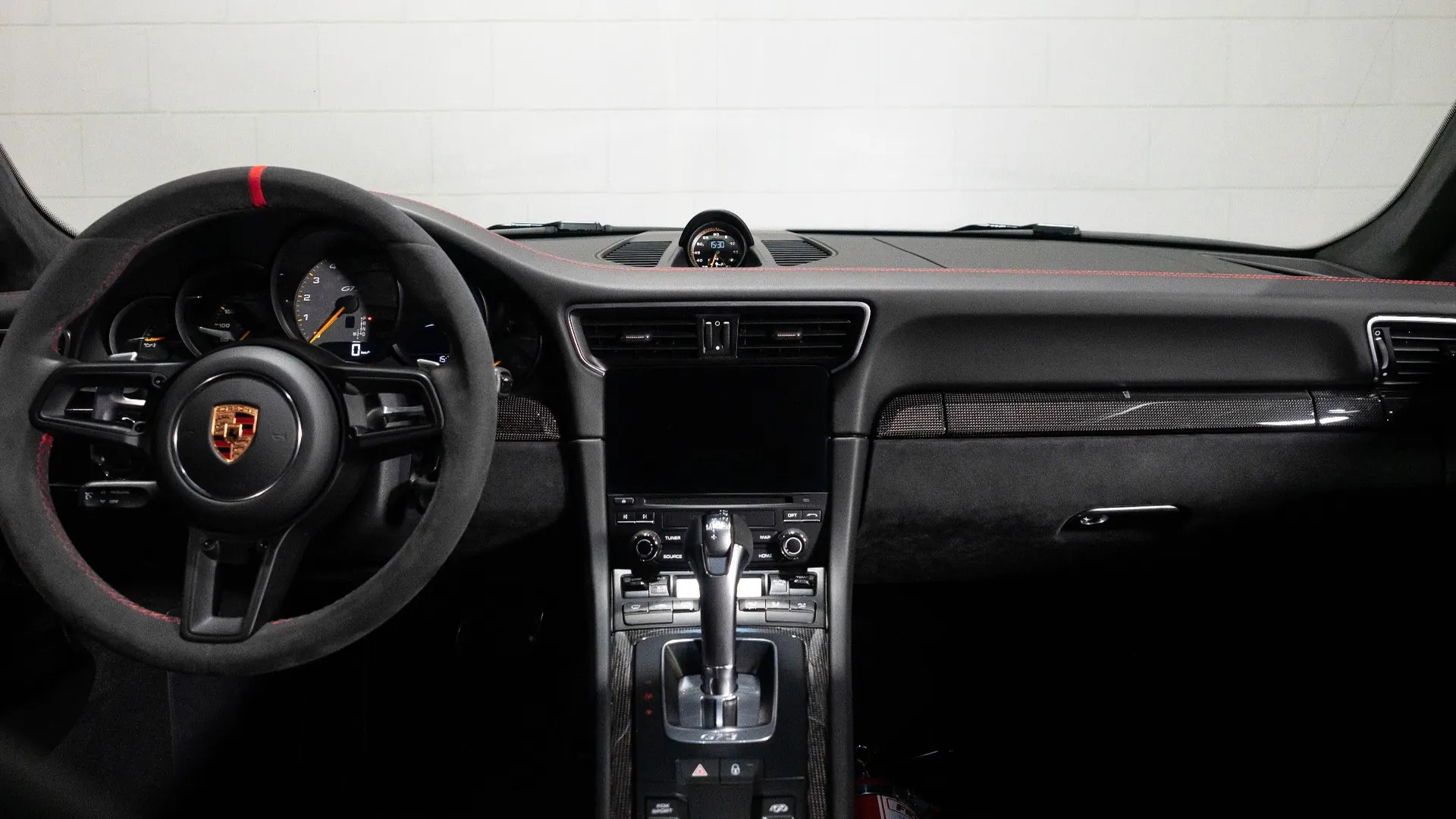 Porsche 911 — photo 8