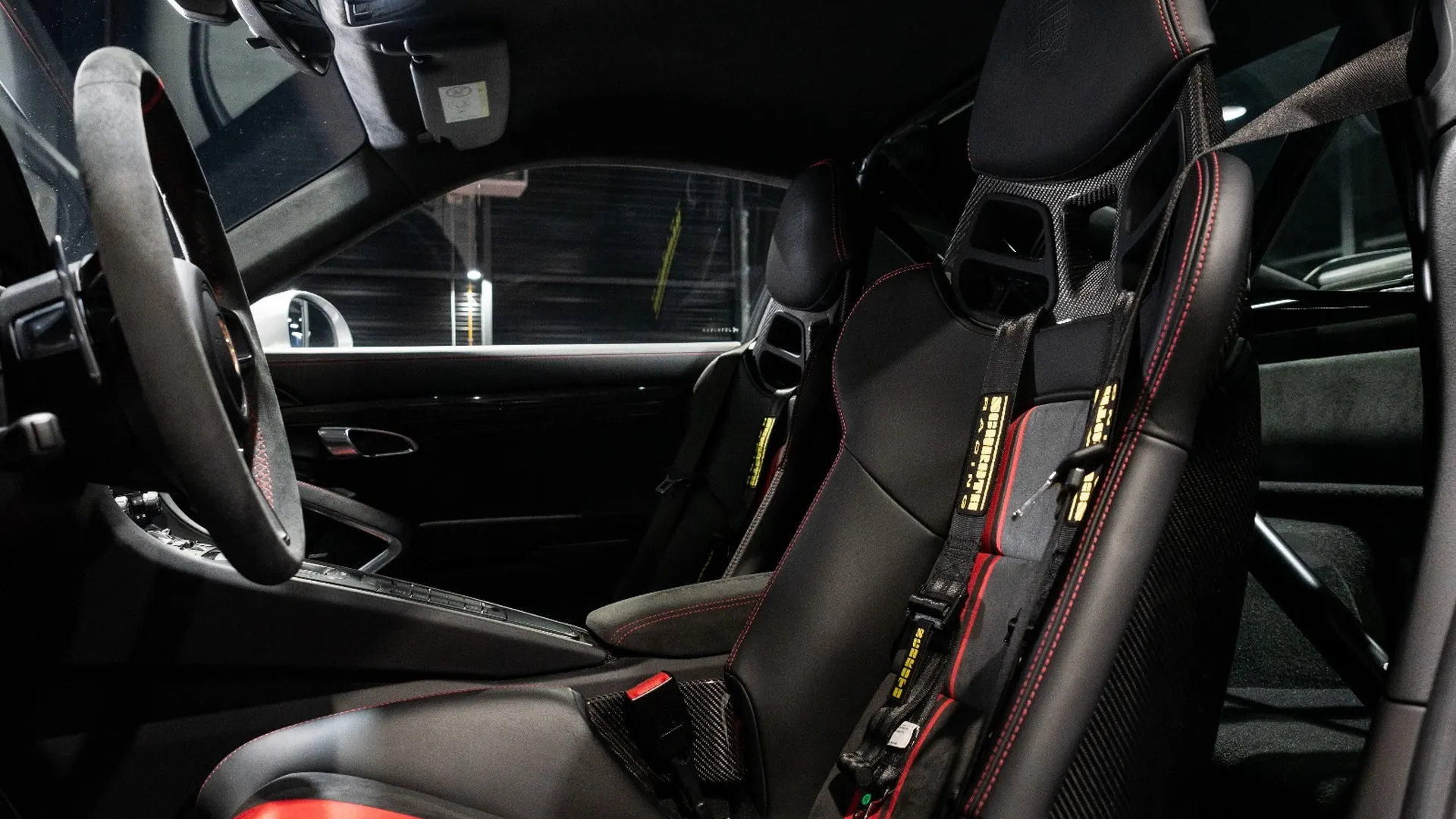 Porsche 911 — photo 11